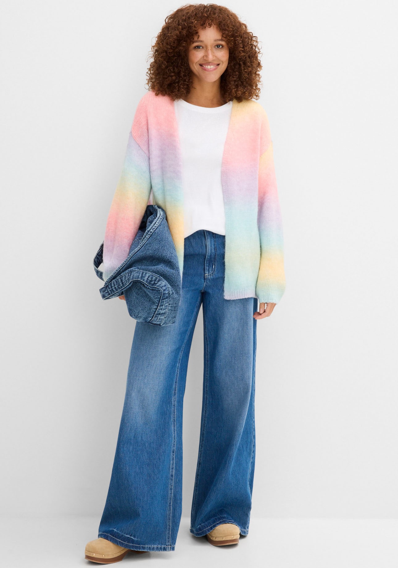 bonprix Veste en tricot »Grobstrickjacke aus weichem Woll-Mix« coupe oversize, aspect multicolore, forme ouverte,