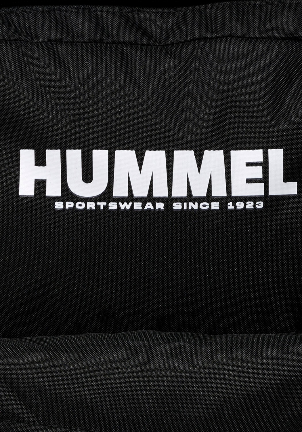 hummel Rucksack »HMLLEGACY CORE BACKPACK«, Asymmetrischer Reissverschlussverlauf