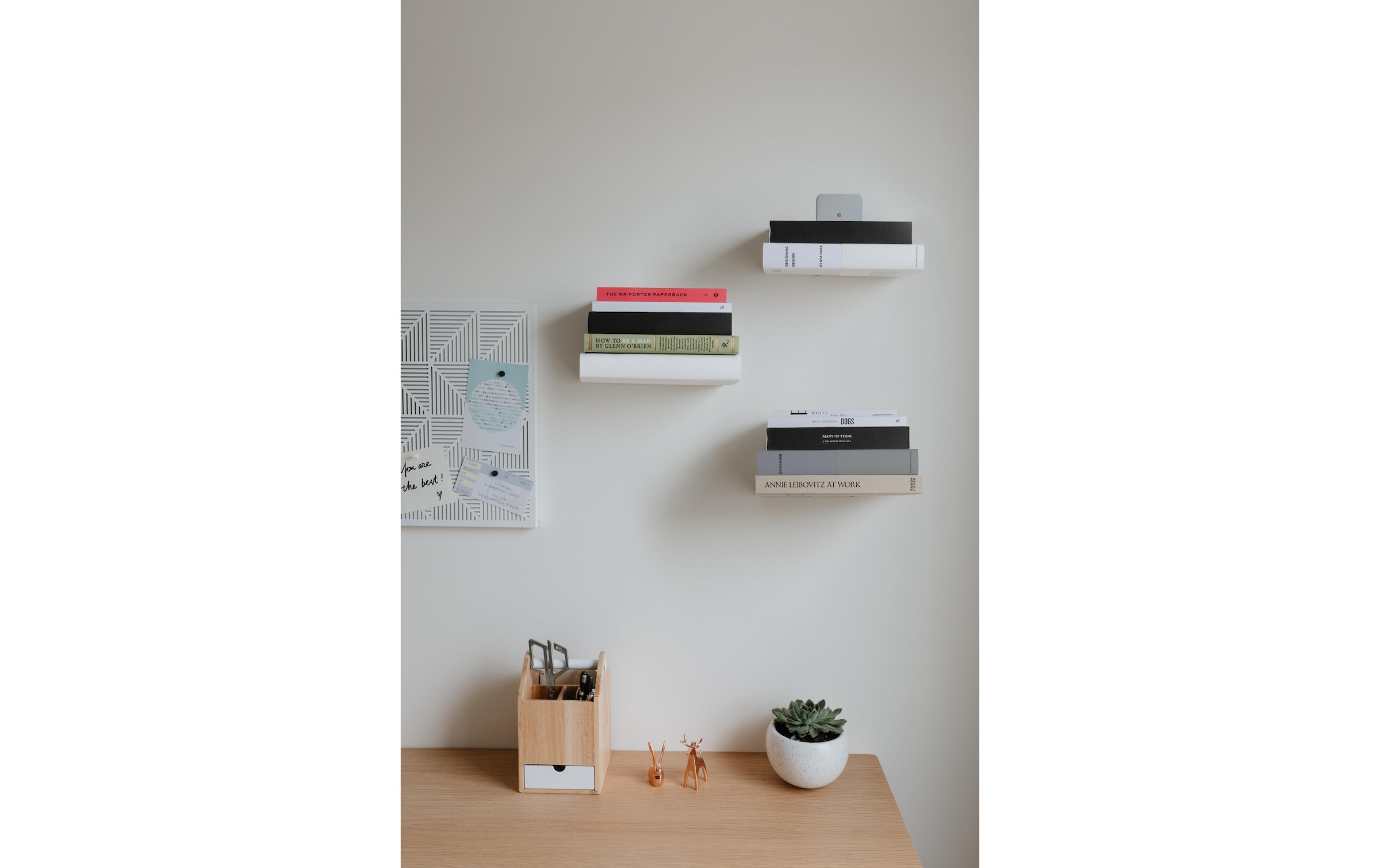 Umbra Wandregal »Conceal«