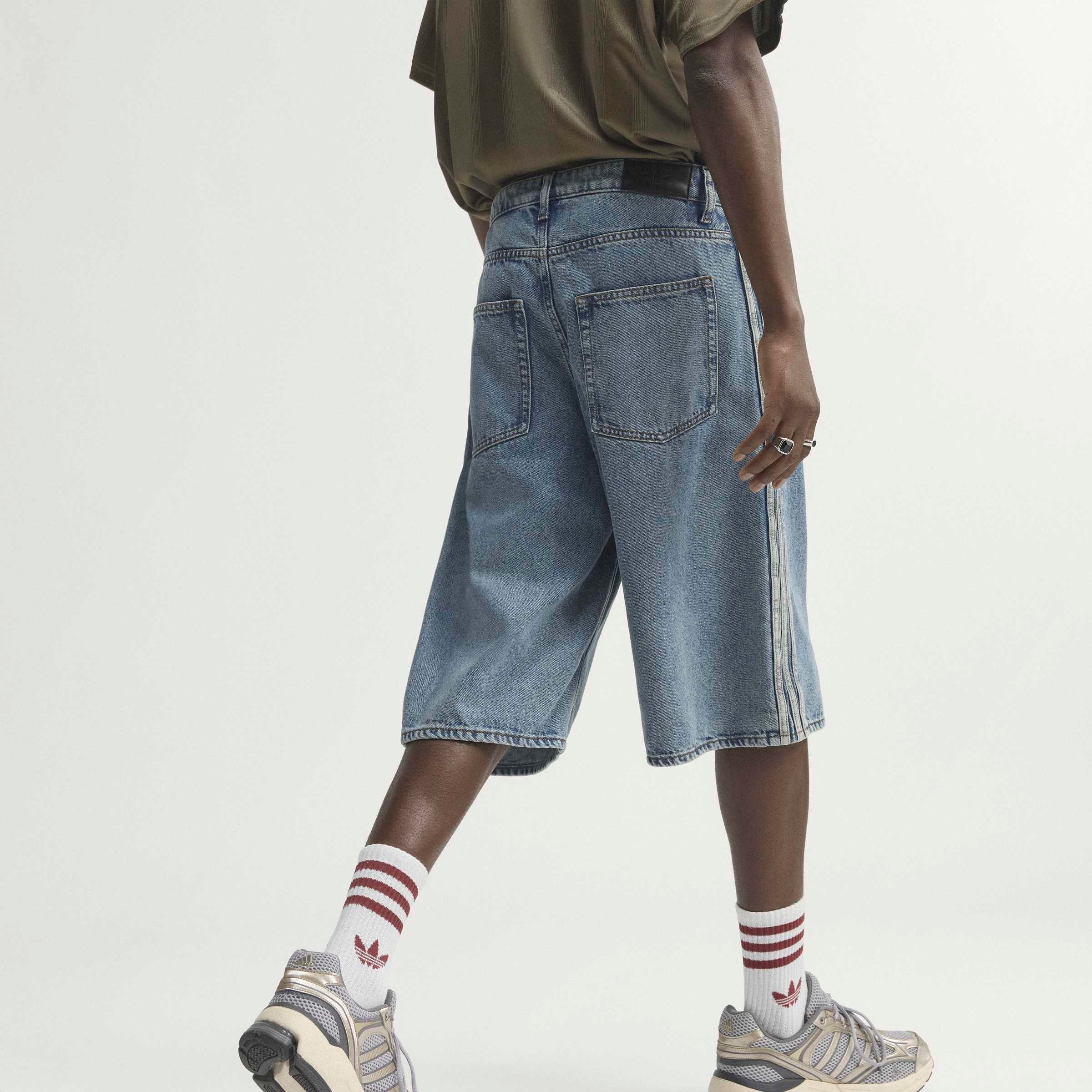 adidas Originals Bermuda en jean »FIREBIRD ADICOLOR DENIM-JORTS MITTELHOHER BUND BEIN GERADE GESCHNITTEN«
