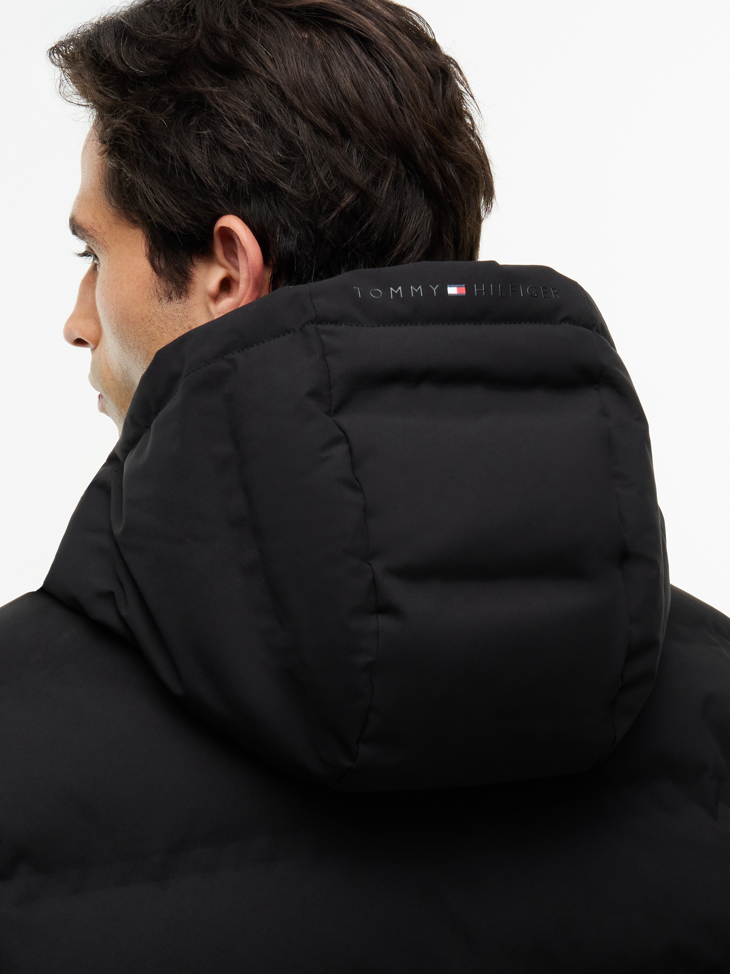 Tommy Hilfiger Steppjacke »TECH HEAT SEALED JACKET« mit Kapuze wärmeversiegelt, Winter, 2-Wege-Reissverschluss