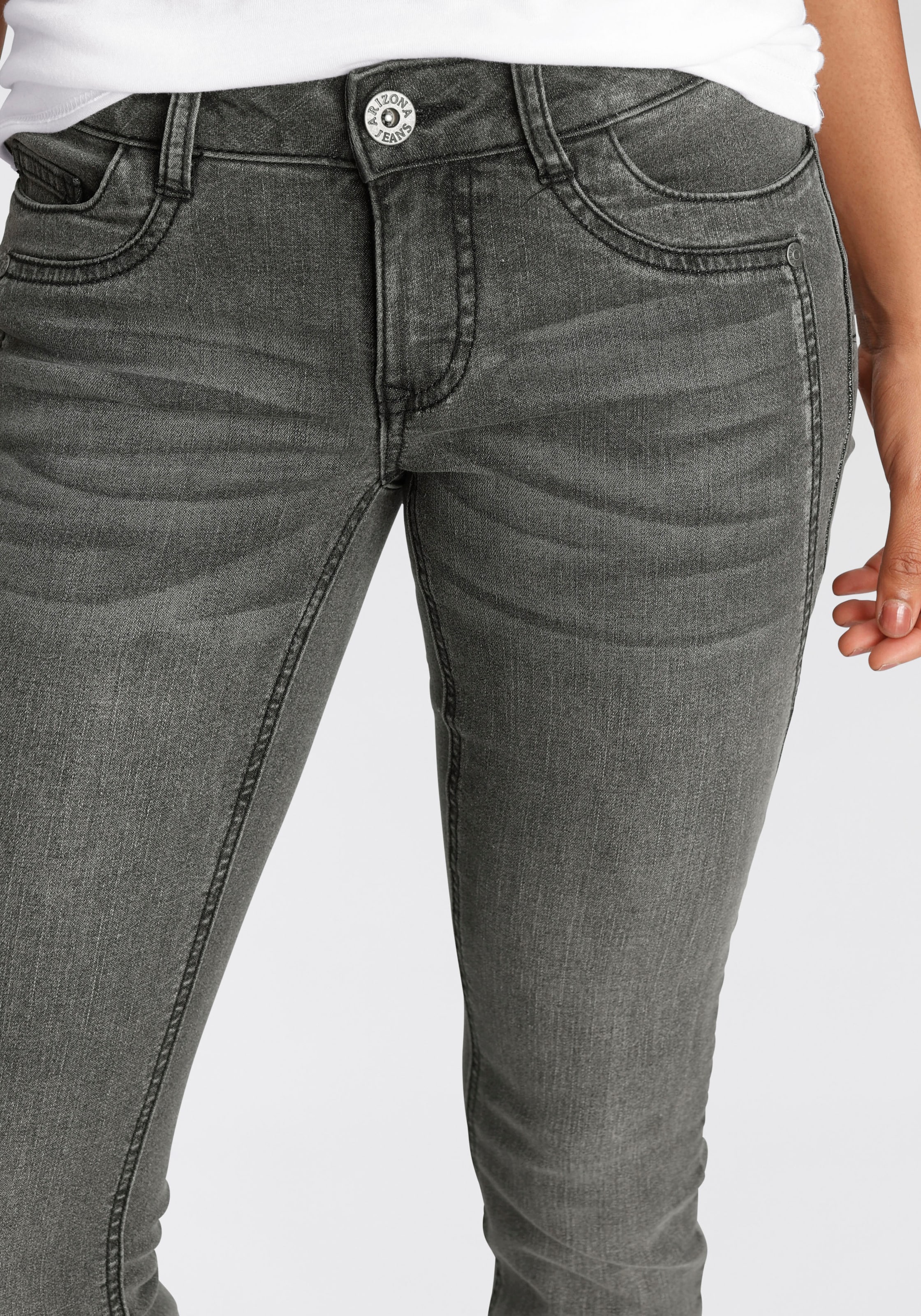 ♕ Arizona Bootcut-Jeans »mit Keileinsätzen«, Low Waist versandkostenfrei  auf