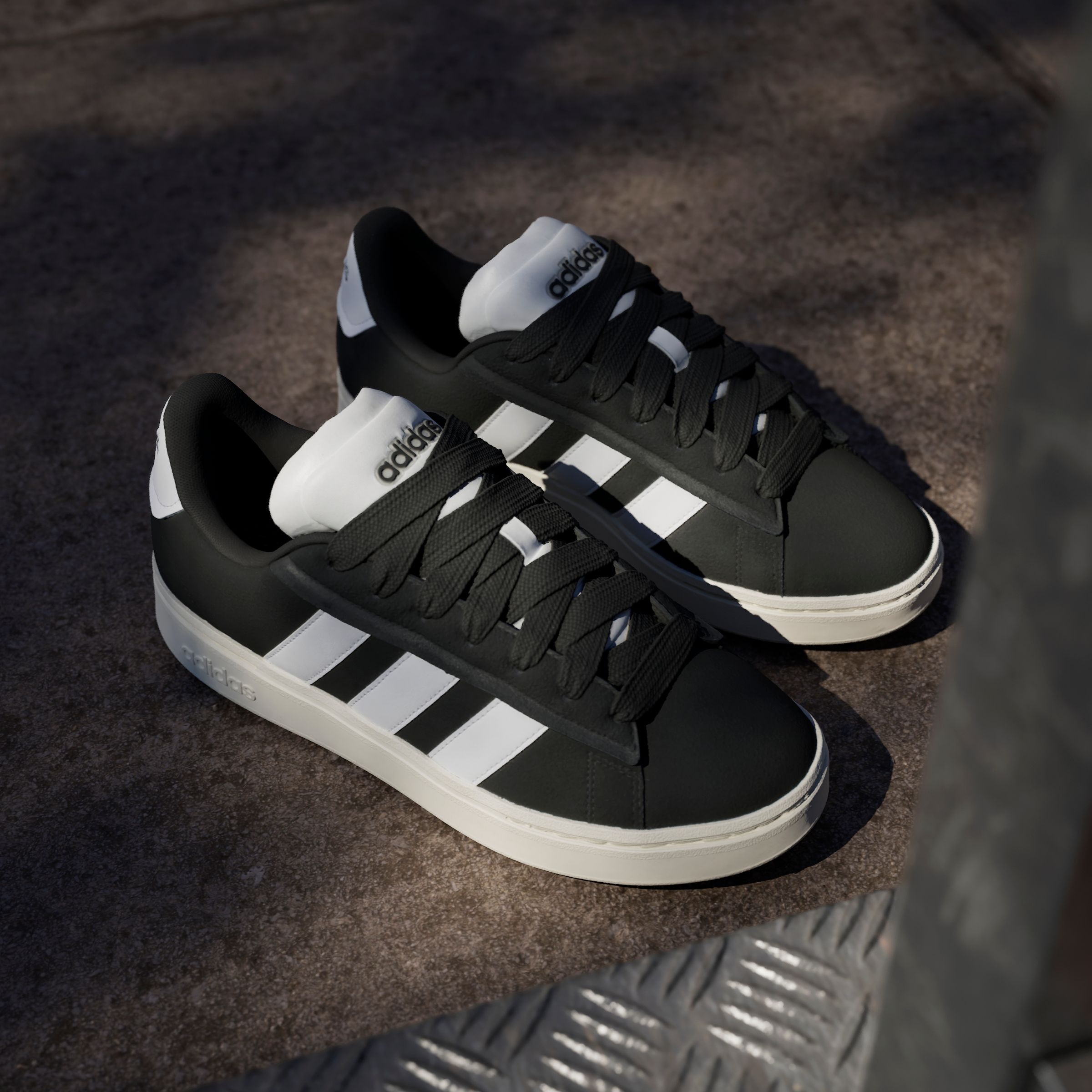 adidas Sportswear Sneaker »GRAND COURT ALPHA«  Design inspiriert vom adidas Campus 00