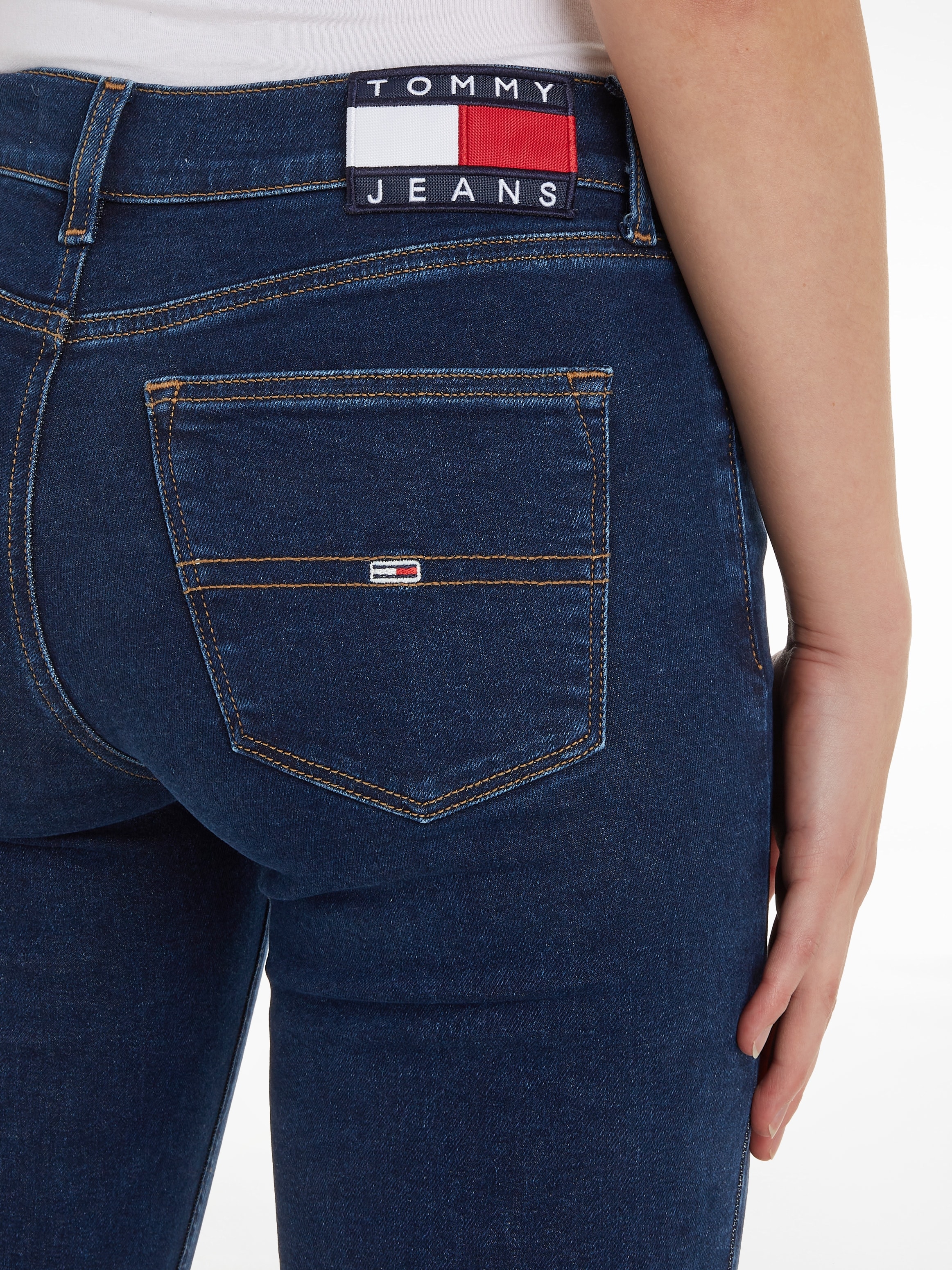 Tommy Jeans Skinny-fit-Jeans, mit Logobadge und Logostickerei