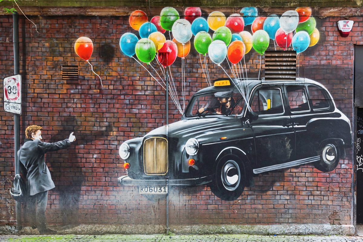 Image of Papermoon Fototapete »Street Art in Glasgow«, Vliestapete, hochwertiger Digitaldruck, inklusive Kleister bei Ackermann Versand Schweiz