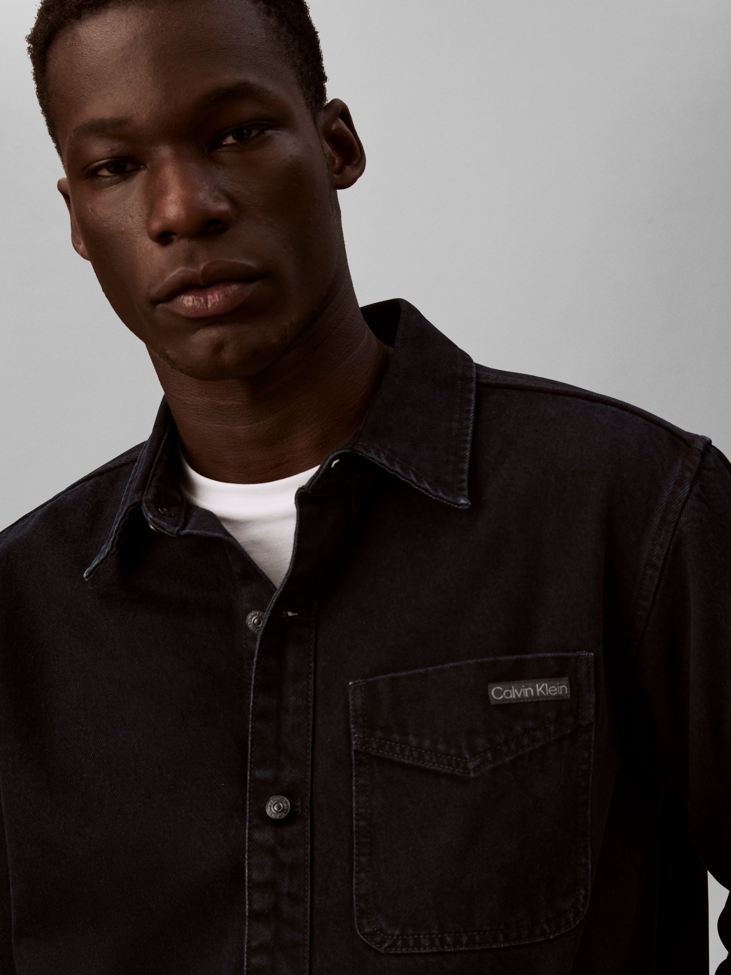 Calvin Klein Jeans Chemise en jean Regular fit mit Rundhalsausschnitt