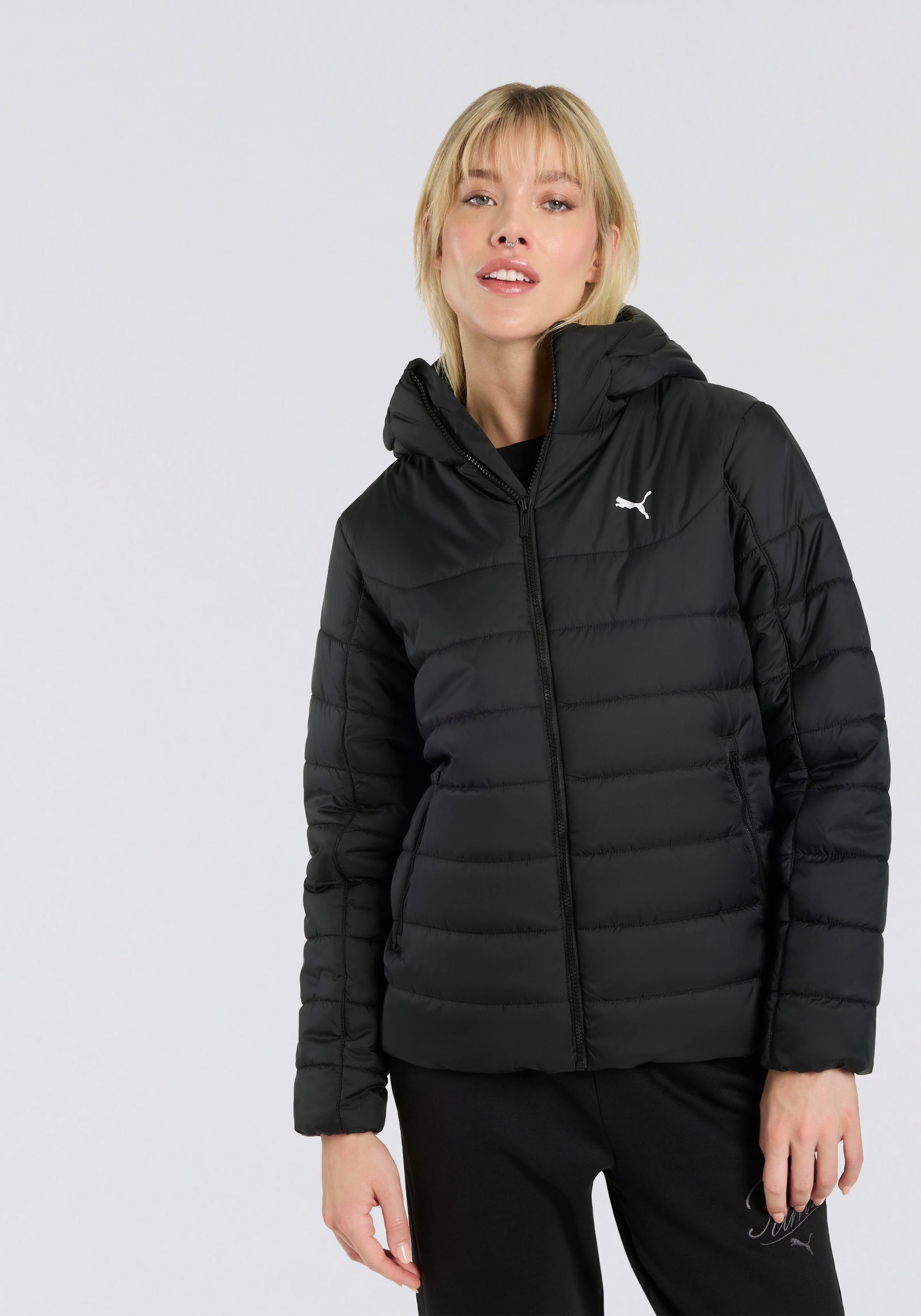 Image of PUMA Winterjacke "ESS HOODED PADDED JACKET" mit Kapuze mit Kapuze, minimalistisches Design