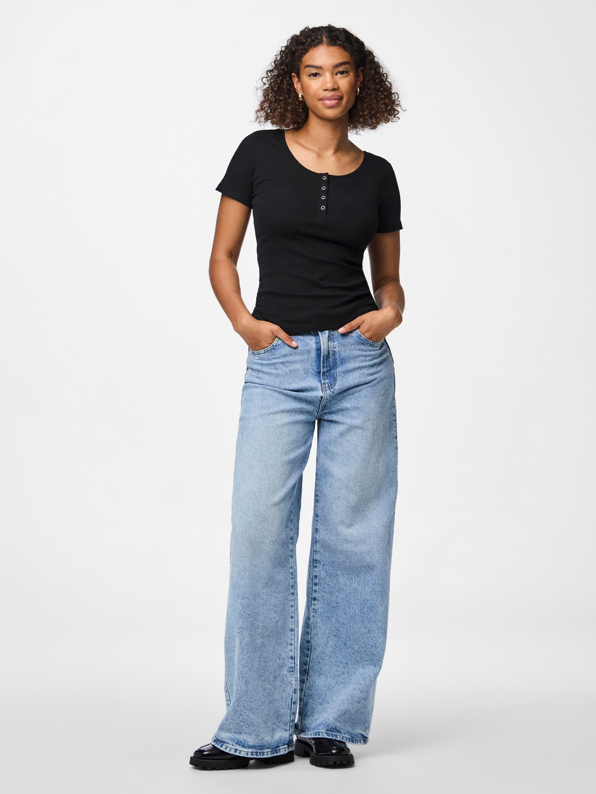 pieces T-shirt à manches courtes »PCKITTE SS TOP NOOS BC« Mélange de coton, coupe slim