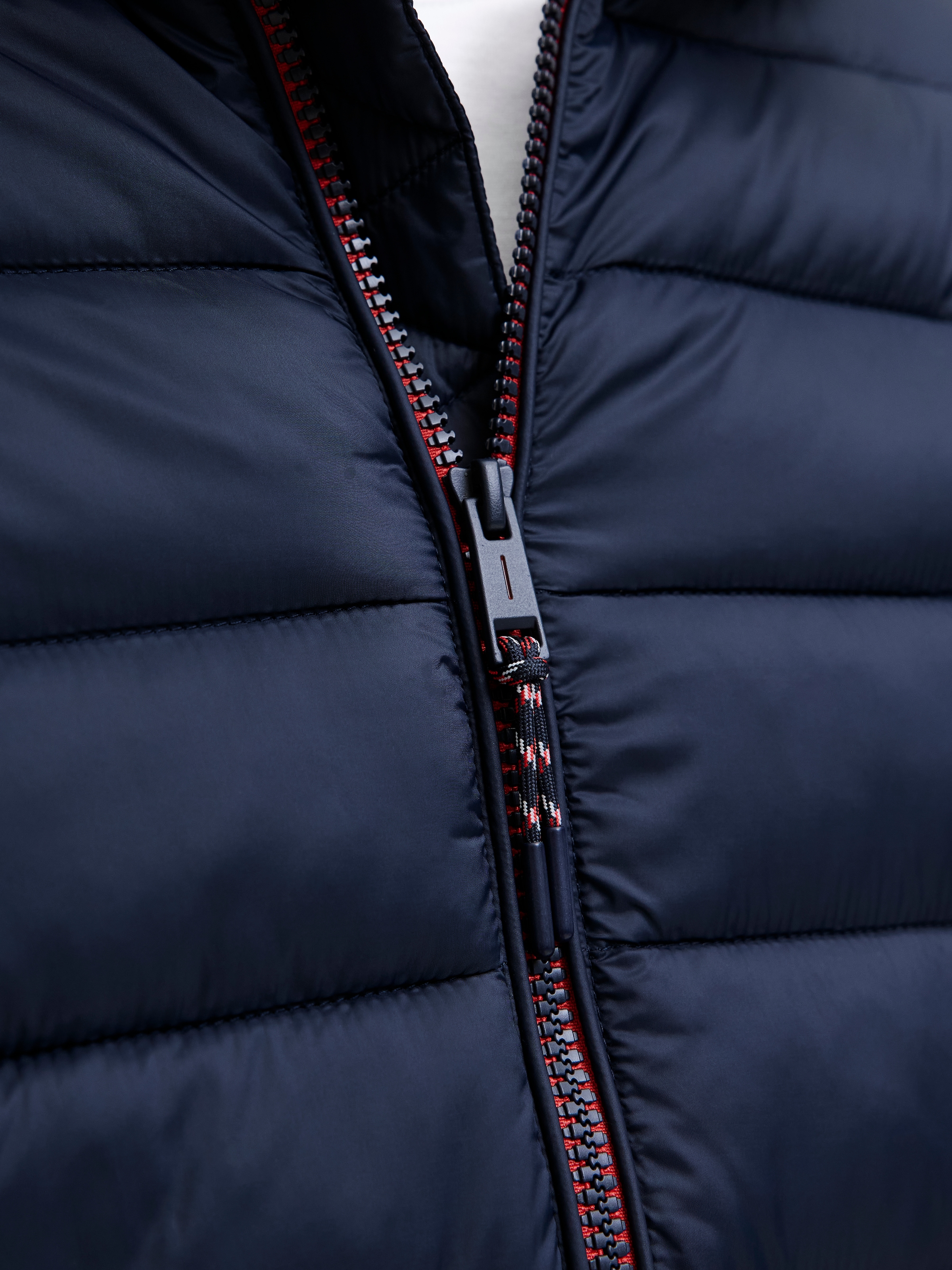 Jack & Jones Steppjacke »JJEBRADLEY LIGHT PUFFER HOOD NOOS«, mit Kapuze