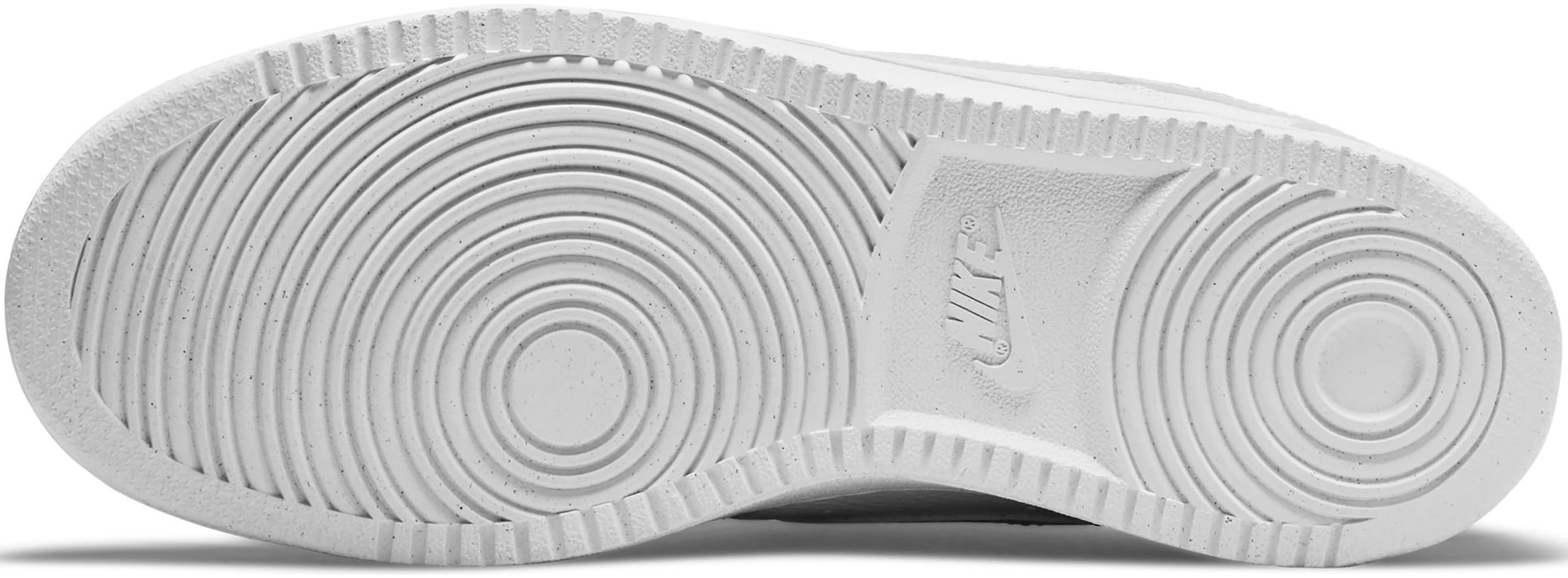 Nike Sportswear Sneaker »COURT VISION LOW NEXT NATURE«, Design auf den Spuren des Air Force 1