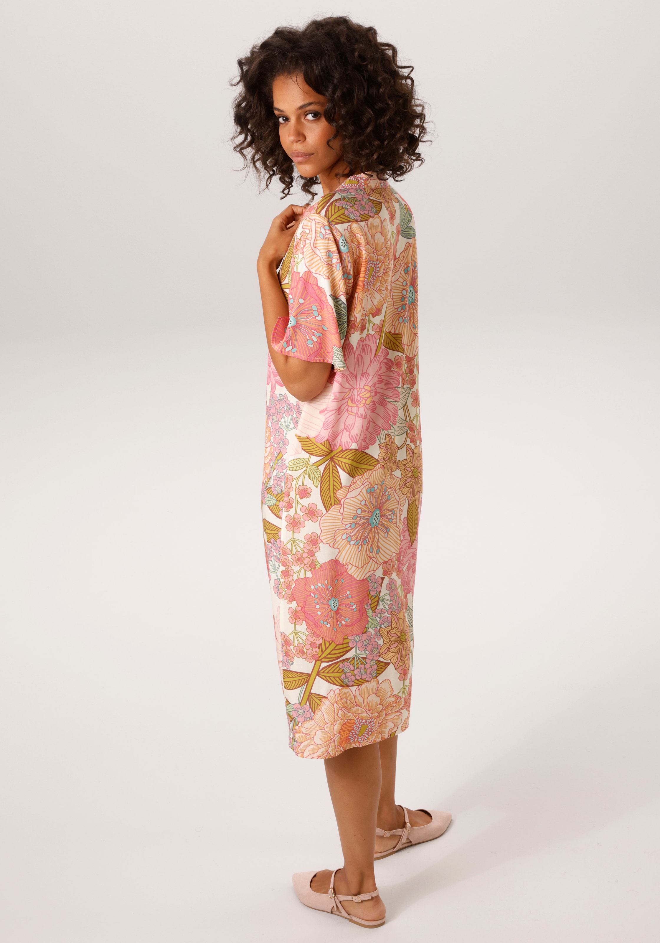 Aniston CASUAL Sommerkleid mit farbenfrohen, grossflächigem Blumendruck - NEUE KOLLEKTION
