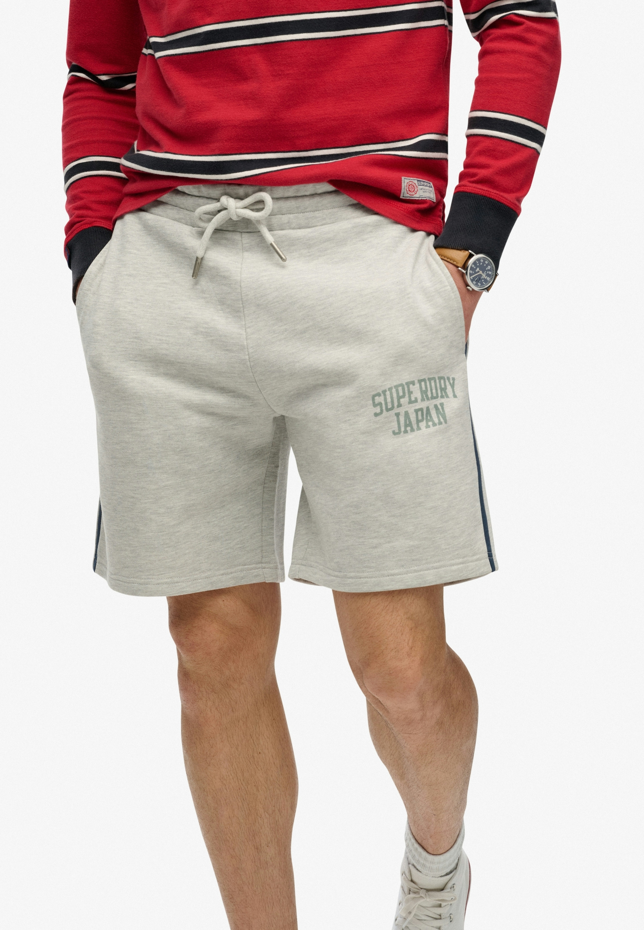Superdry Sweatshorts »ATH ESS SHORT«