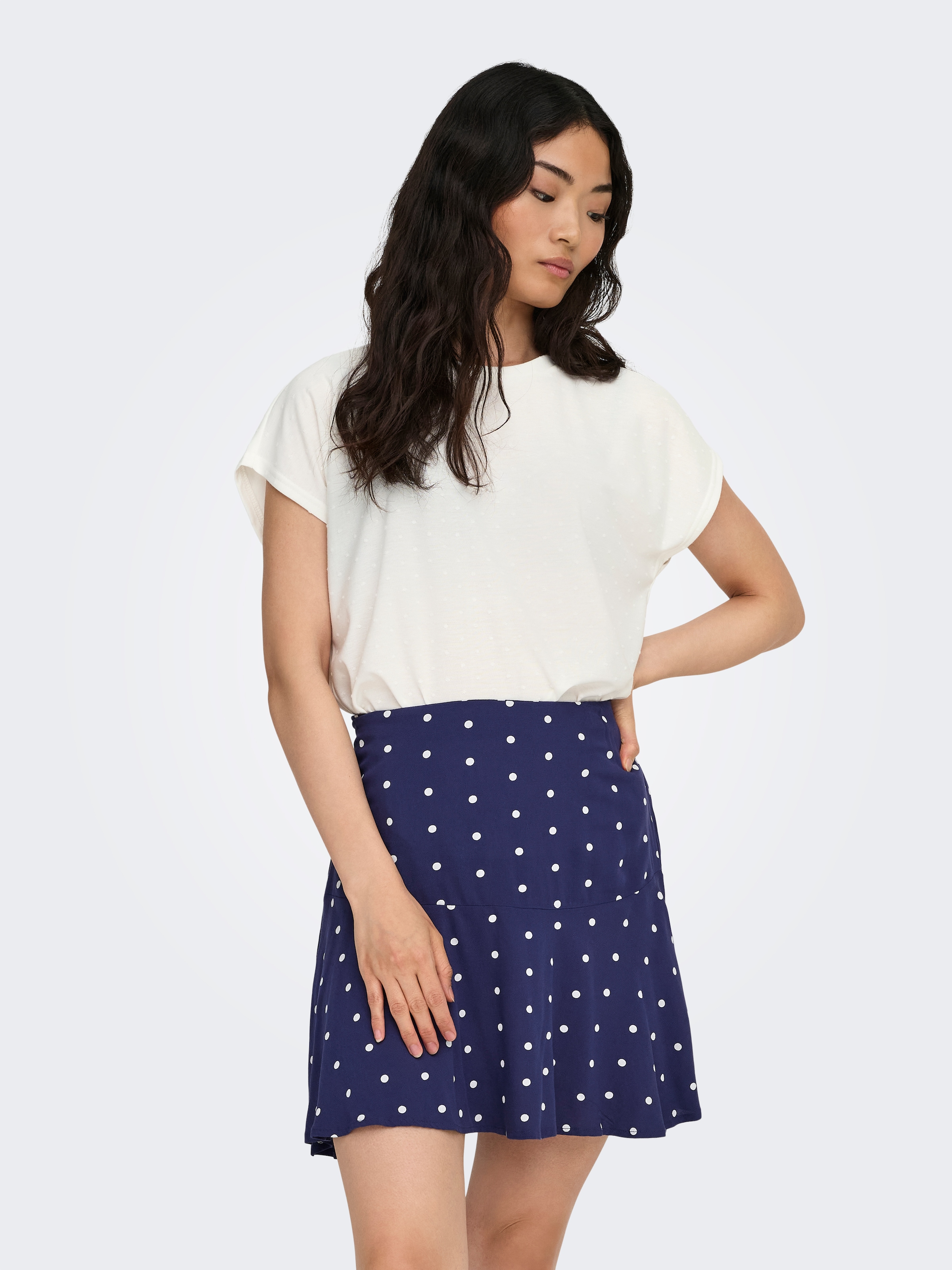 Image of ONLY Kurzarmshirt "ONLMOLLY S/S O-NECK DOBBY TOP JRS" Materialmix, regular fit, Rundhals