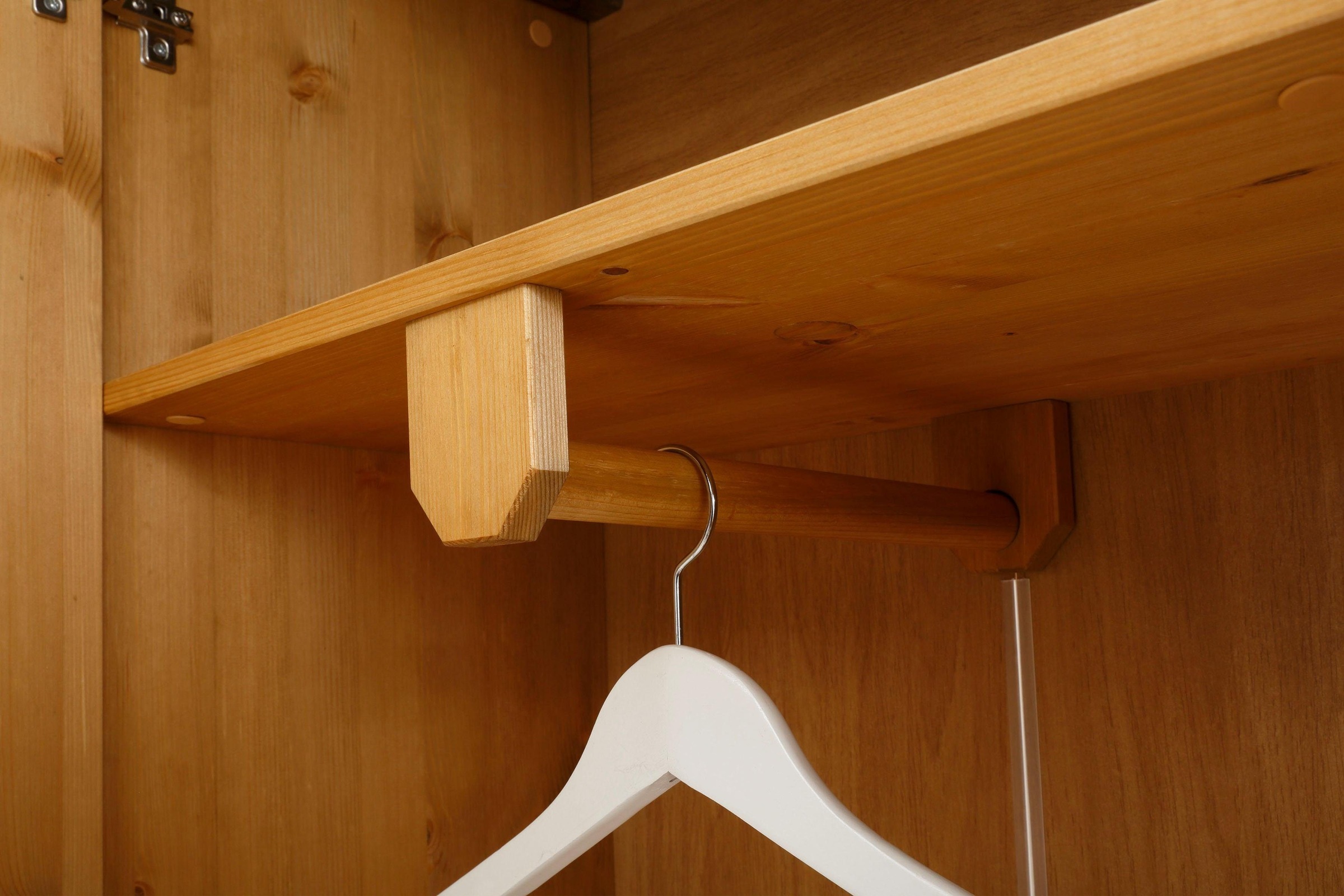 Home affaire Garderobenschrank »Trinidad«, aus massiver Kiefer, FSC® zertifiziert, Breite 69 cm
