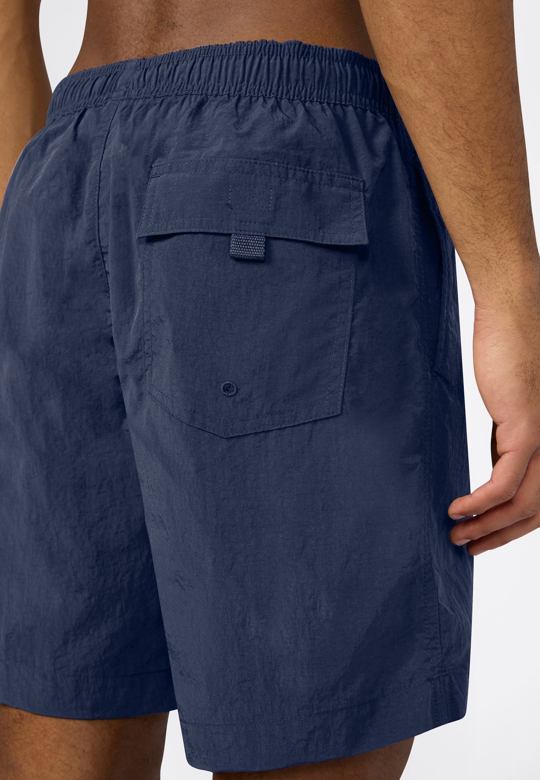 Champion Badeshorts »Beachshort Standard Fit« mit Logostickerei, unifarben, pflegeleicht, schnell trocknend
