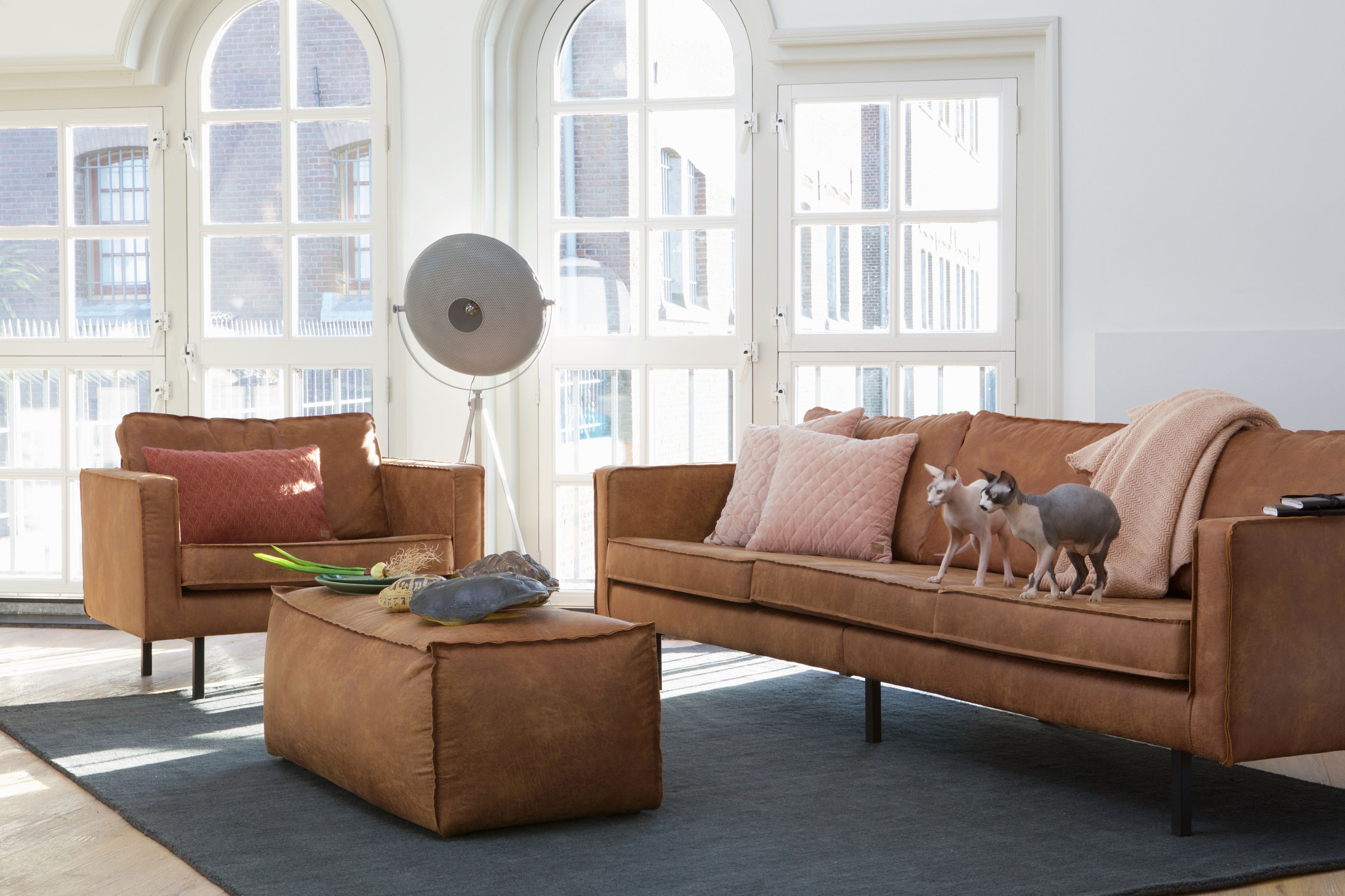 WOOOD Hocker »Rodeo mit Recycling-Kunstleder, B 120 x T 60 x H 43 cm« Aus echten Lederresten, pflegeleicht, kombinierbar in der Rodeo-Serie