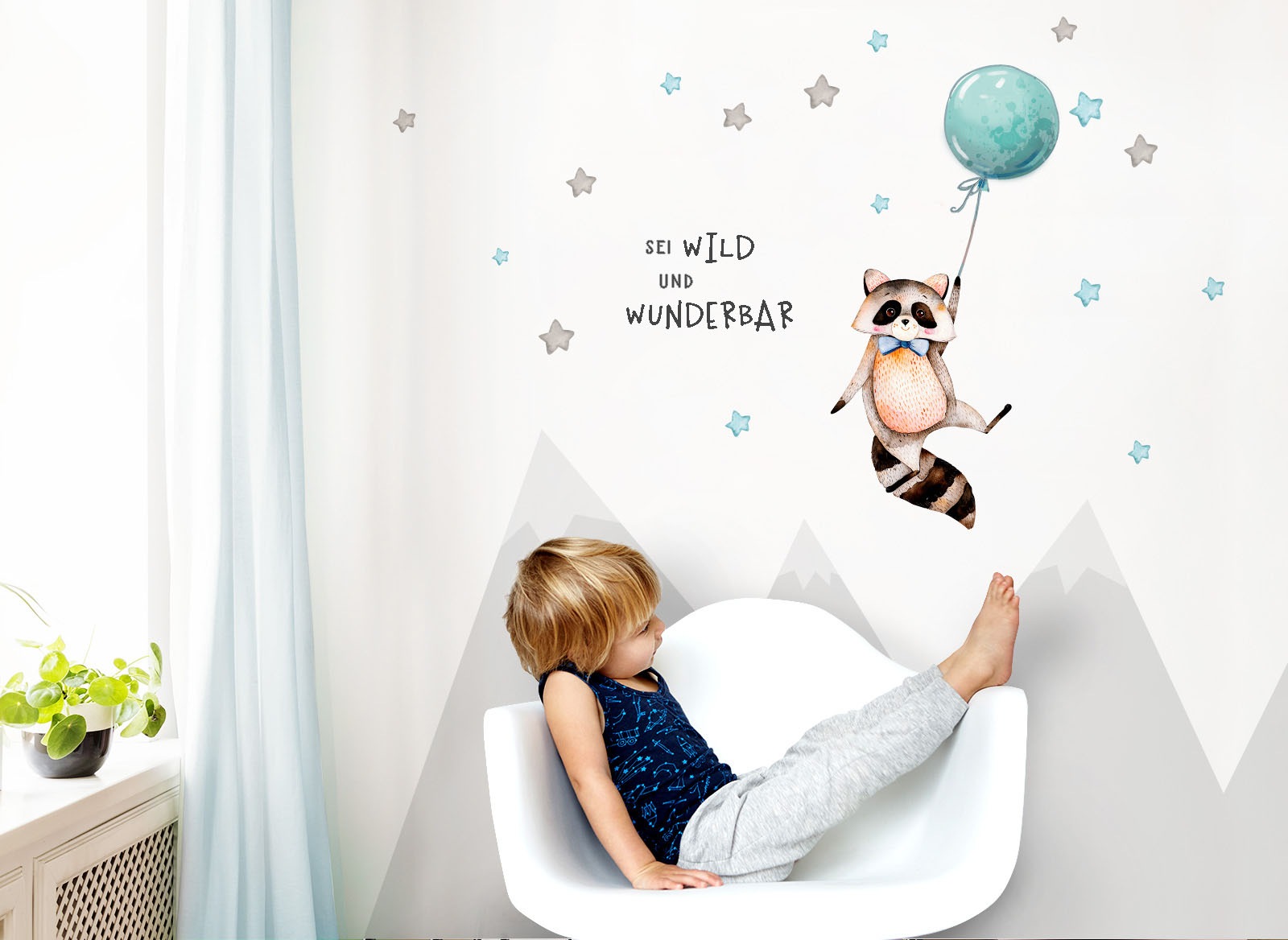 Image of little DECO Wandtattoo »Little Deco Wandtattoo Sei wild & Waschbär mit Luftballon« bei Ackermann Versand Schweiz