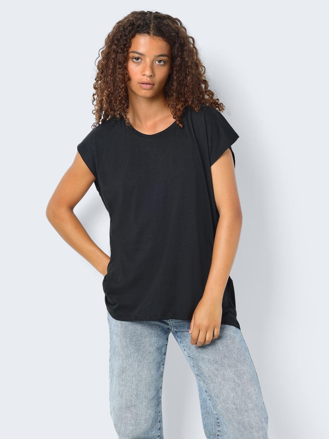 Image of Noisy may Kurzarmshirt "NMMATHILDE S/S LOOSE LONG TOP NOOS" Baumwollmischung, relaxed fit