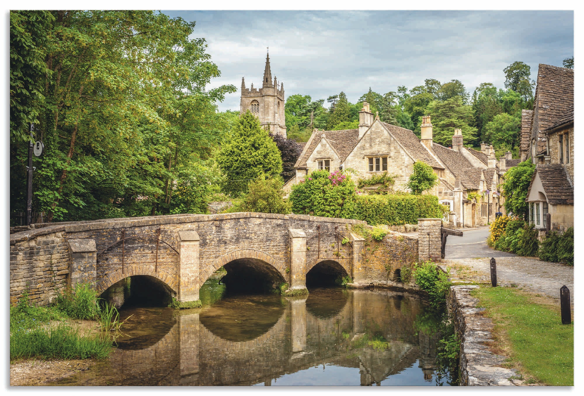 Image of Artland Wandbild »Dorf Castle Combe, Wiltshire, England«, Brücken, (1 St.), in vielen Grössen & Produktarten - Alubild / Outdoorbild für den Aussenbereich, Leinwandbild, Poster, Wandaufkleber / Wandtattoo auch für Badezimmer geeignet bei Ackermann Versand