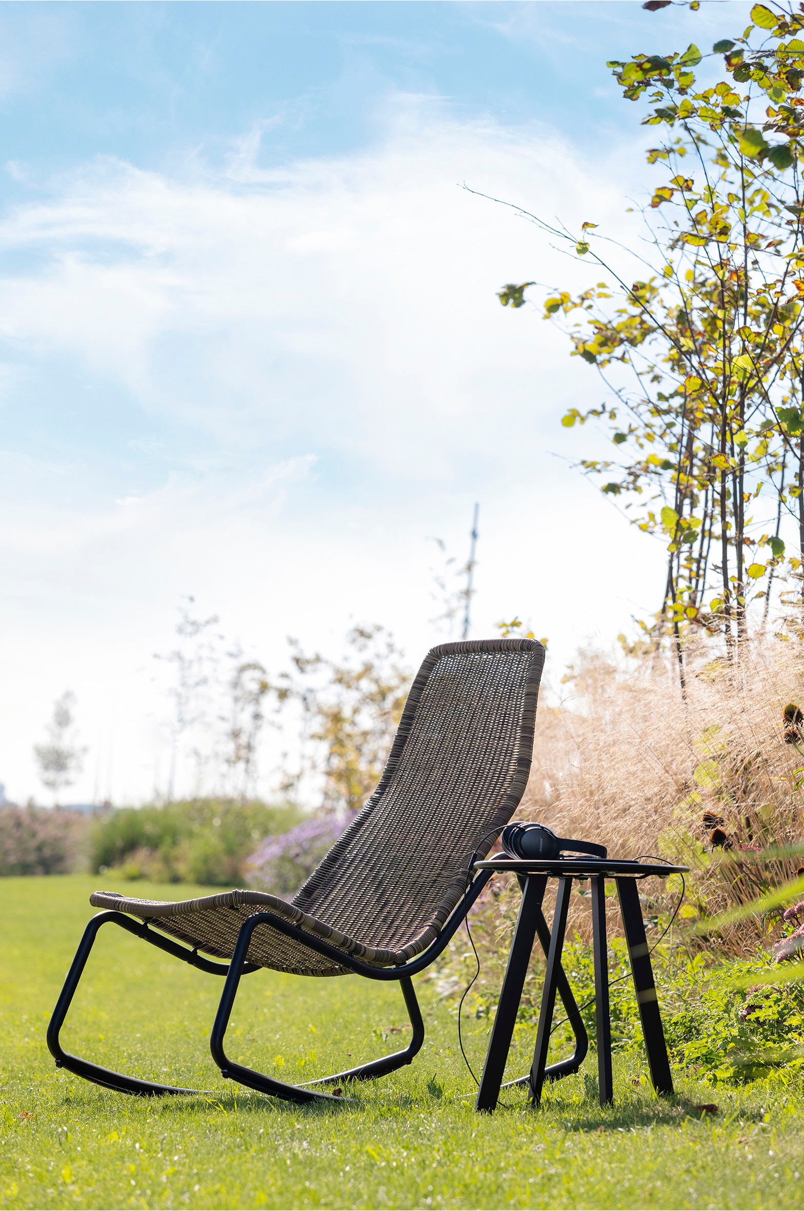 WOOOD Gartenstuhl »Tom gecoatetes Rattan mit Metallgestell, H 97 x B 51 x T 95 cm« () 1 Stk.Verstärkender Querstrebe, Tragkraft 150 kg, einfach zu montierbar