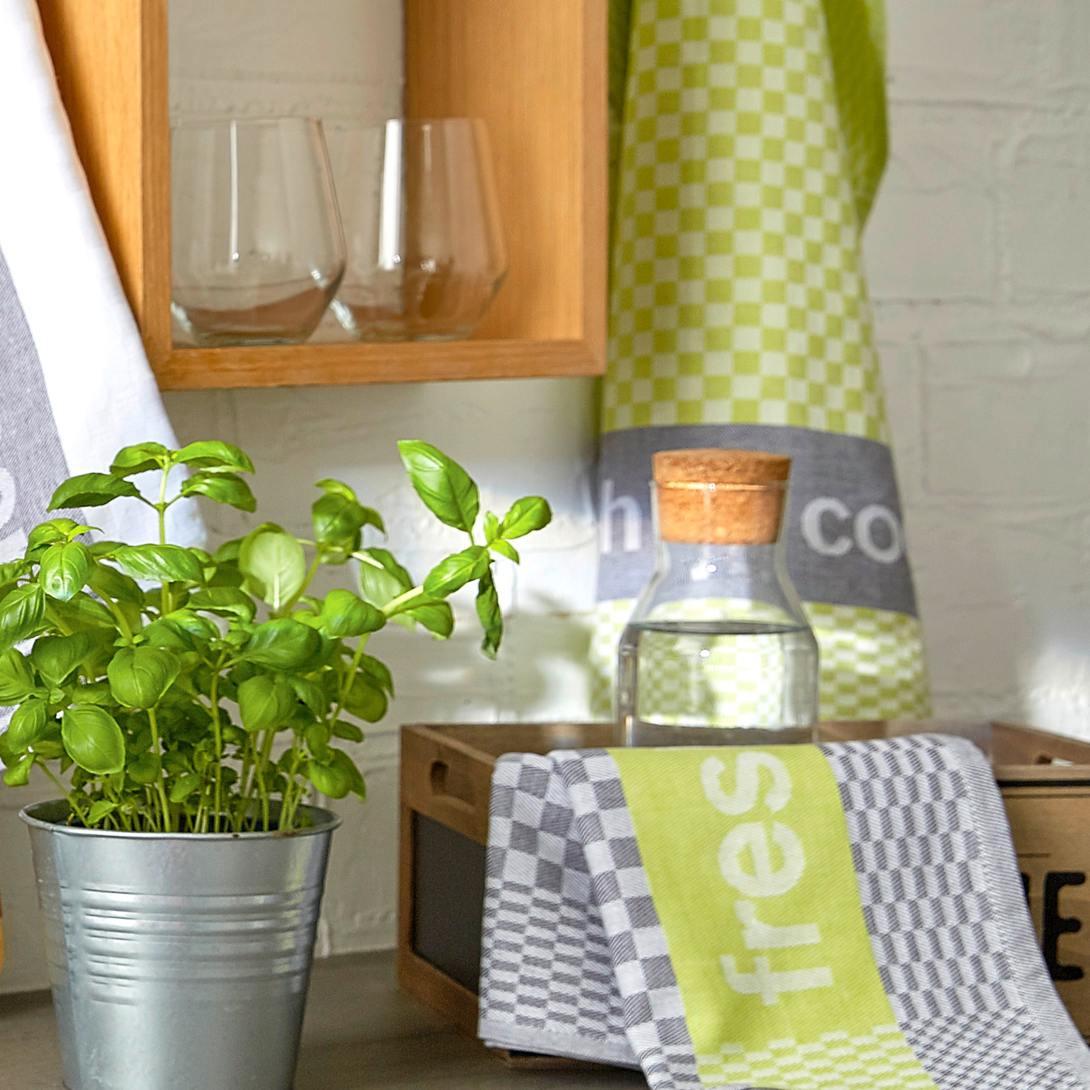 Dyckhoff Geschirrtuch »Fresh & Cool, Masse je Tuch ca. 50x70 cm« mit drei verschiedenen Motiven