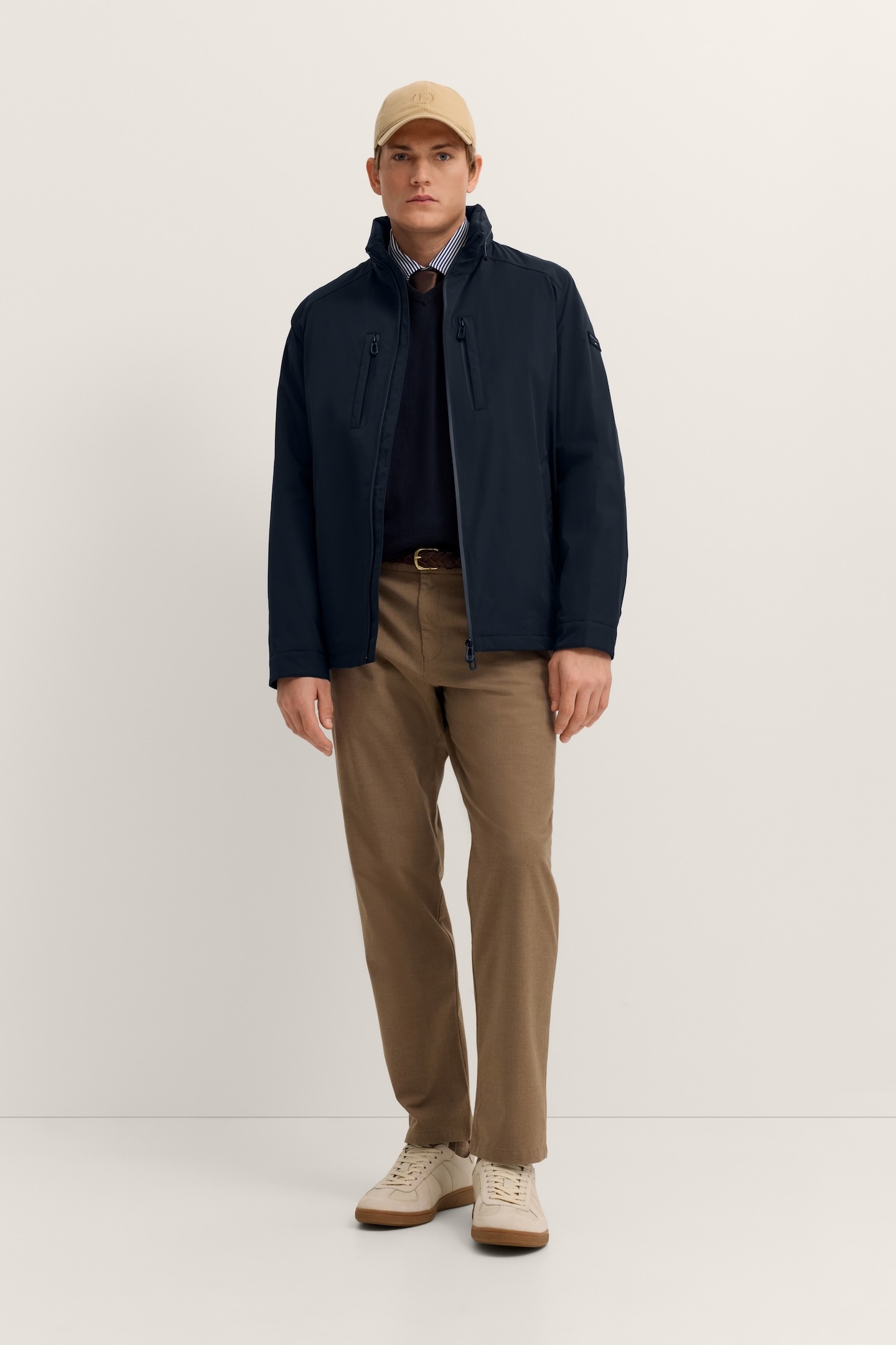 bugatti Veste de pluie »Rainseries« avec capuche coupe Regular Fit avec capuche et col montant