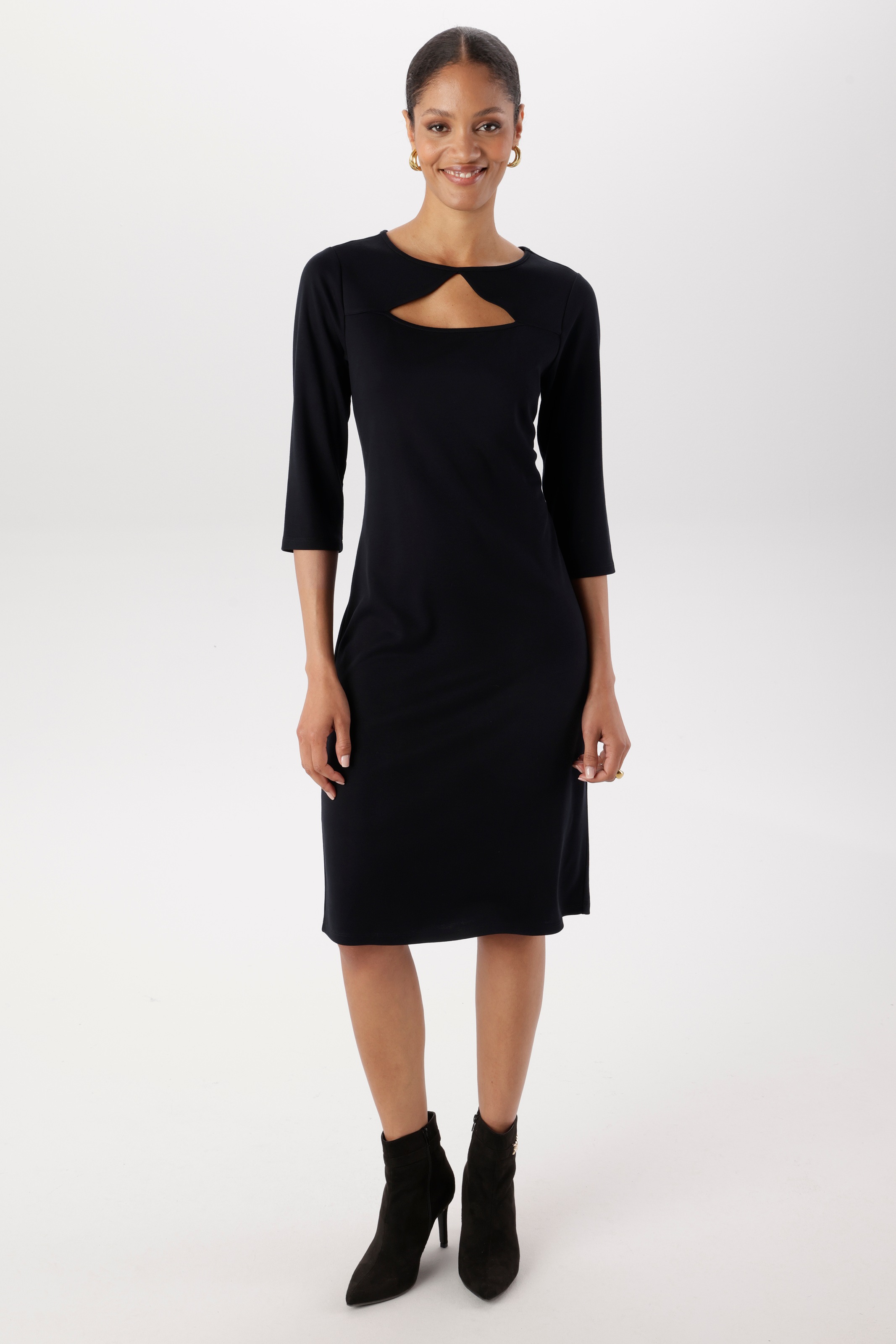 Aniston SELECTED Shirtkleid grosszügiger Cut-Out am Rundhalsausschnitt - NEUE KOLLEKTION