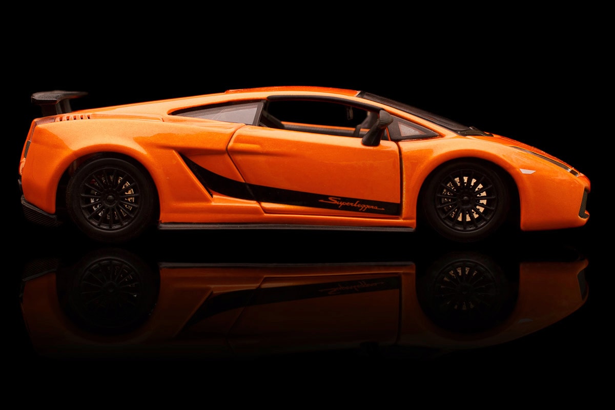 Image of Papermoon Fototapete "Auto orange"