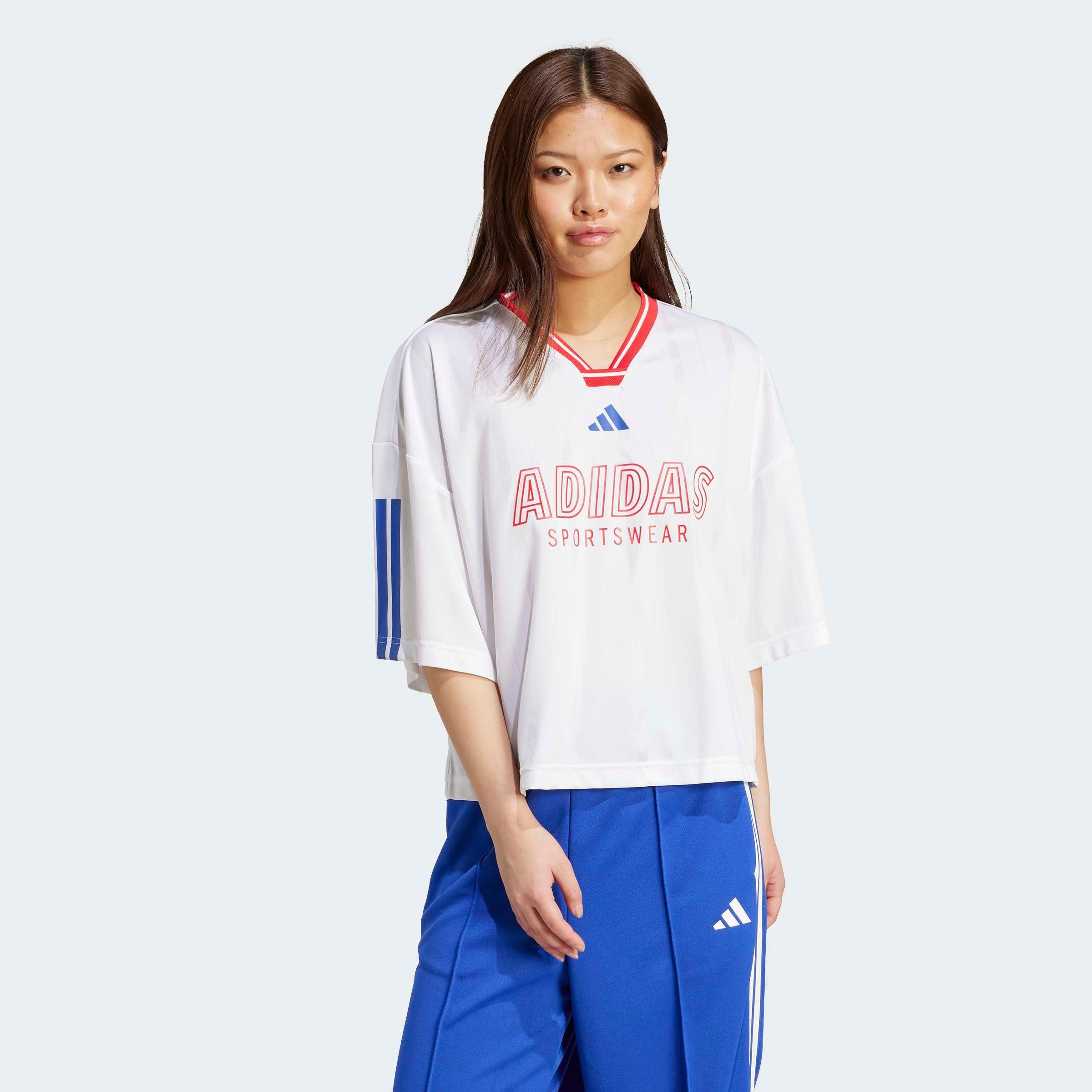 Image of adidas Sportswear T-Shirt "TIRO NATIONS PACK BOYFRIEND" lockerer Boyfriend-Fit, mit V-Ausschnitt, länger geschnittene Ärmel