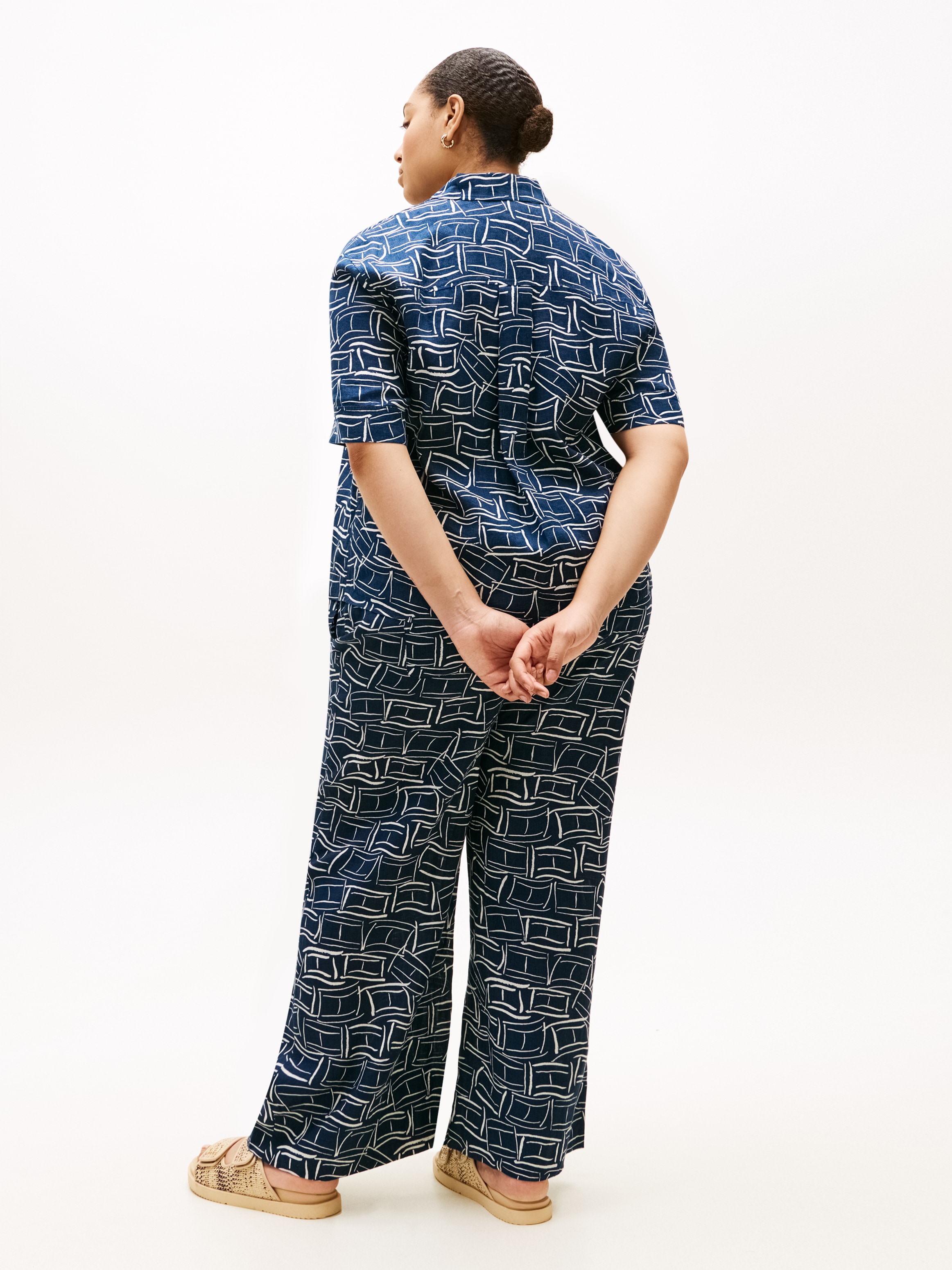 Tommy Hilfiger Curve T-shirt à manches courtes »CRV ESS LINEN SHIRT WITH SS« in grossen Grössen