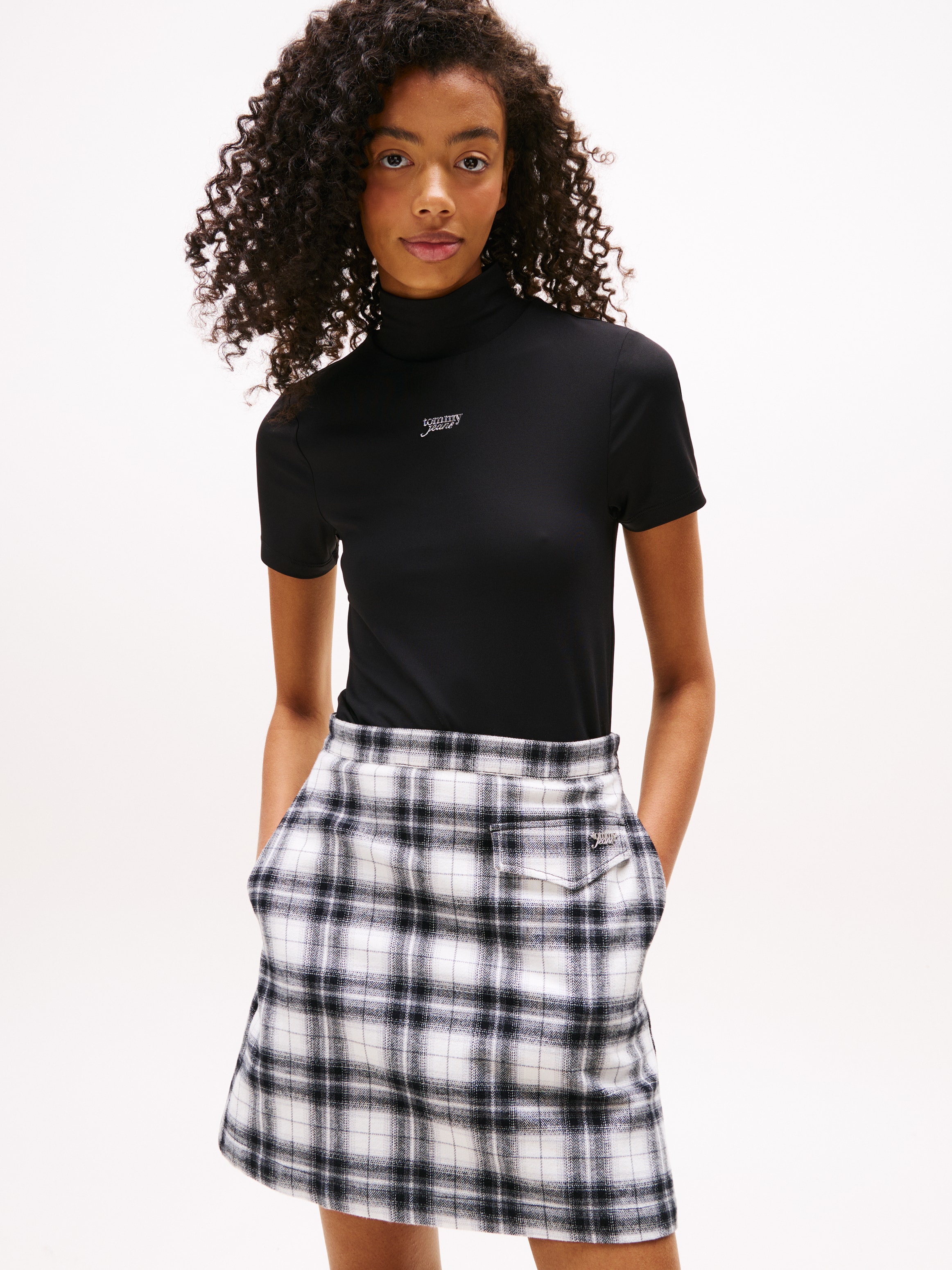 Image of Tommy Jeans Kurzarmshirt "TJW SLIM SILVER SCRIPT MOCK SS"