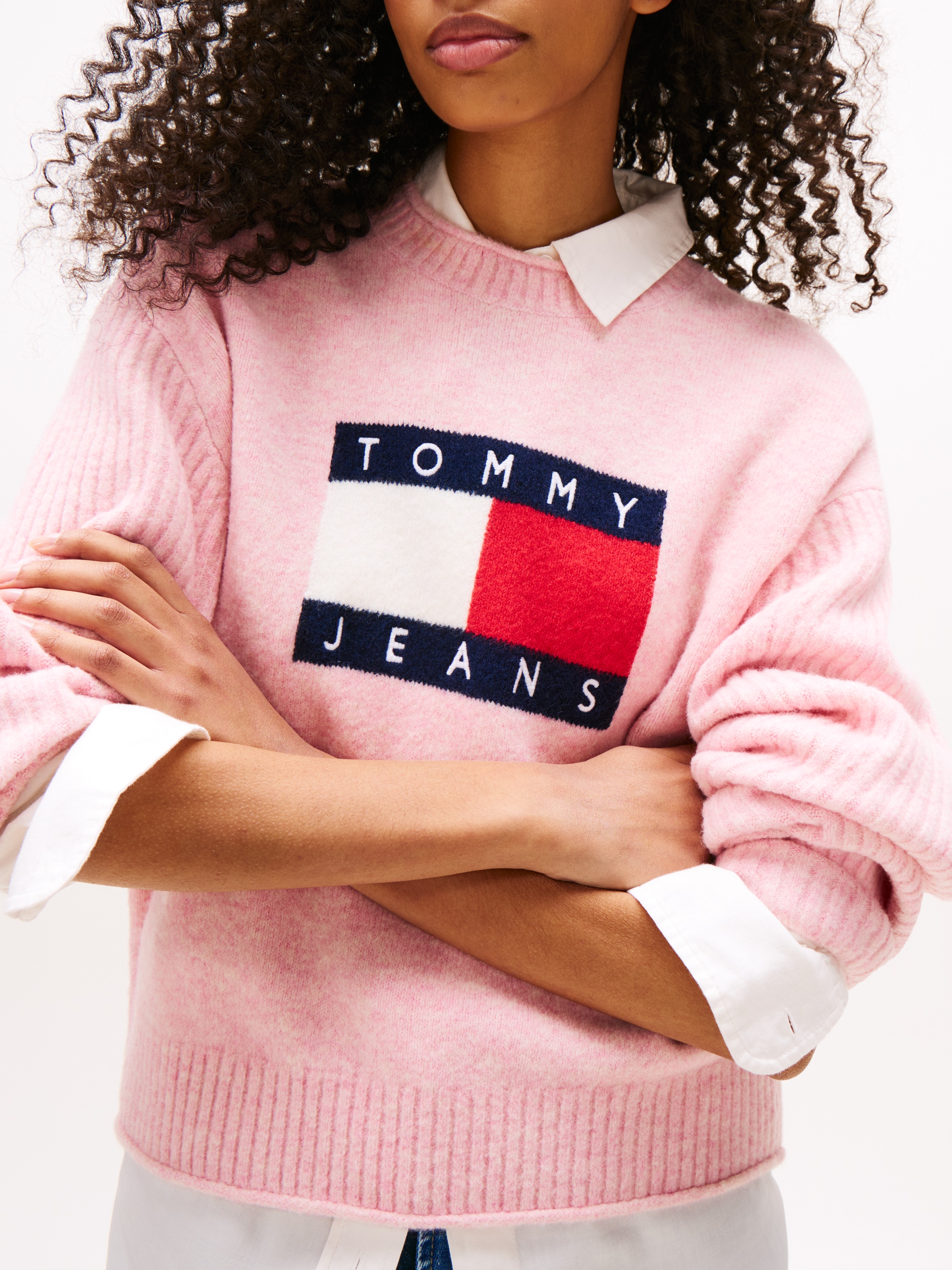 Tommy Jeans Strickpullover »TJW MELANGE FLAG SWEATER RIB EXT«, in gerippter Struktur