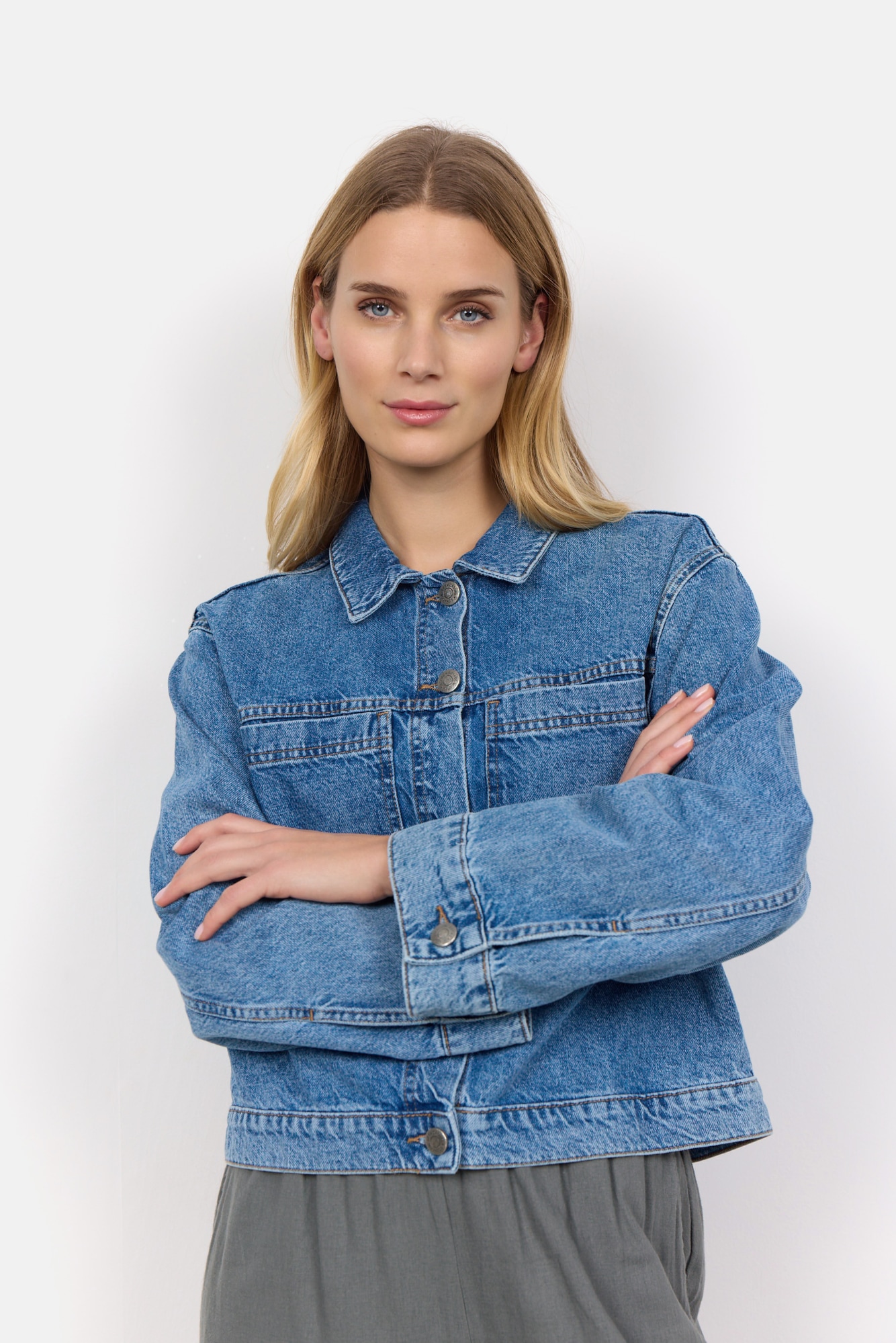 Image of soyaconcept Jeansjacke "SC-DOLORES 2" aus Baumwolle, normale Passform, mit Knopfverschluss