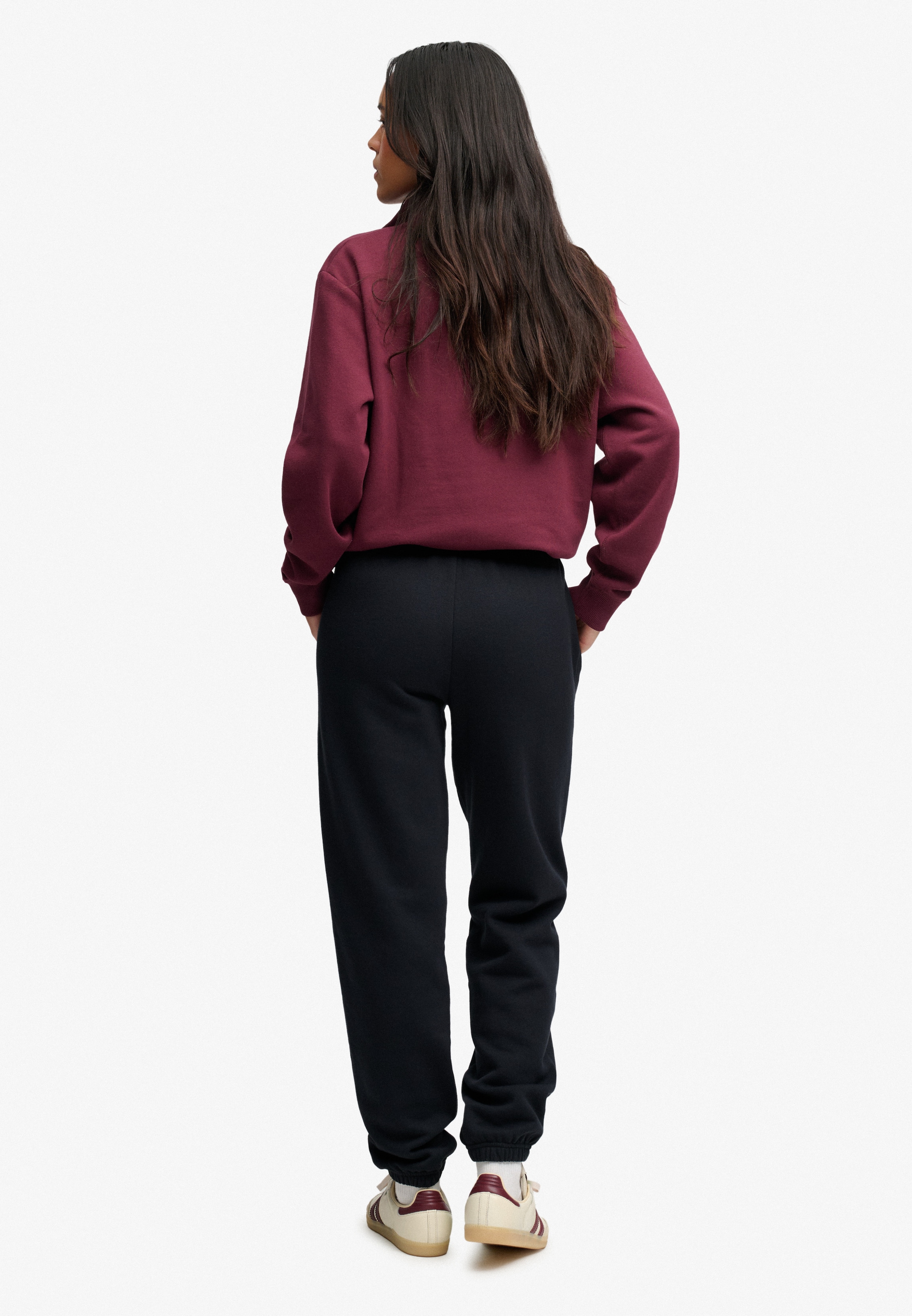 Superdry Pantalon sweat »SIGNATURE EMB CUFFED JOGGER«  mélange coton, coupe décontractée