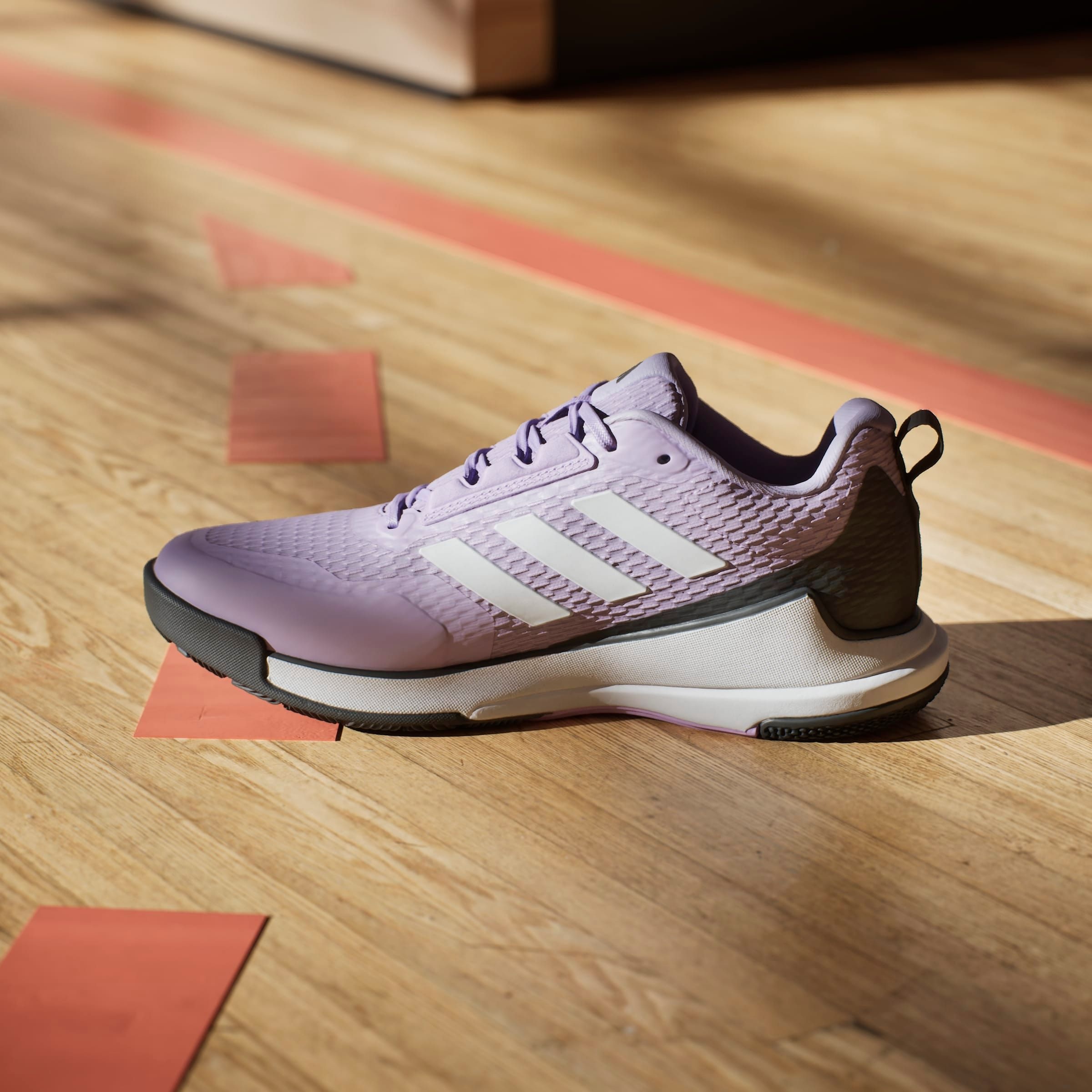 adidas Performance Hallenschuh »NOVAFLIGHT 2 INDOOR«, besonders geeignet für Handball und Volleyball