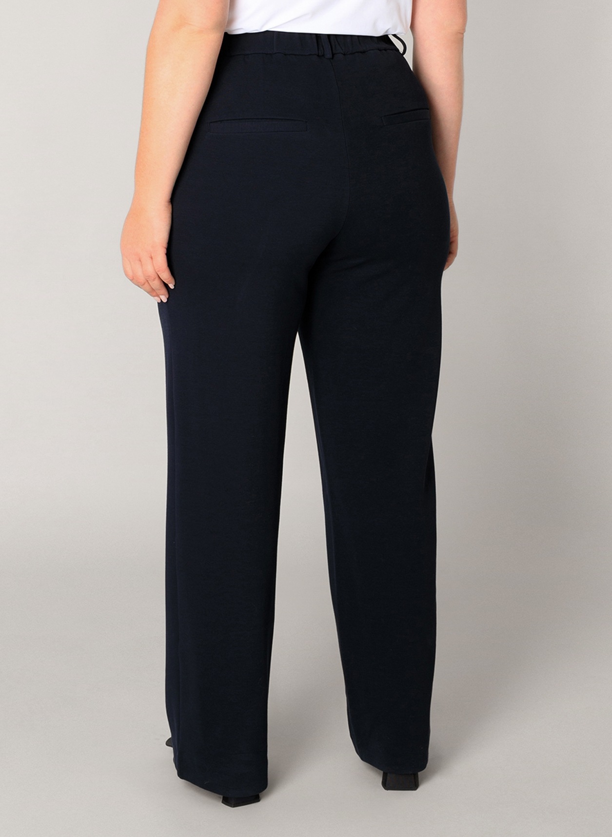 Base Level Curvy Pantalon en tissu »Yorinthe«  mit elastischem Bund und Stretch