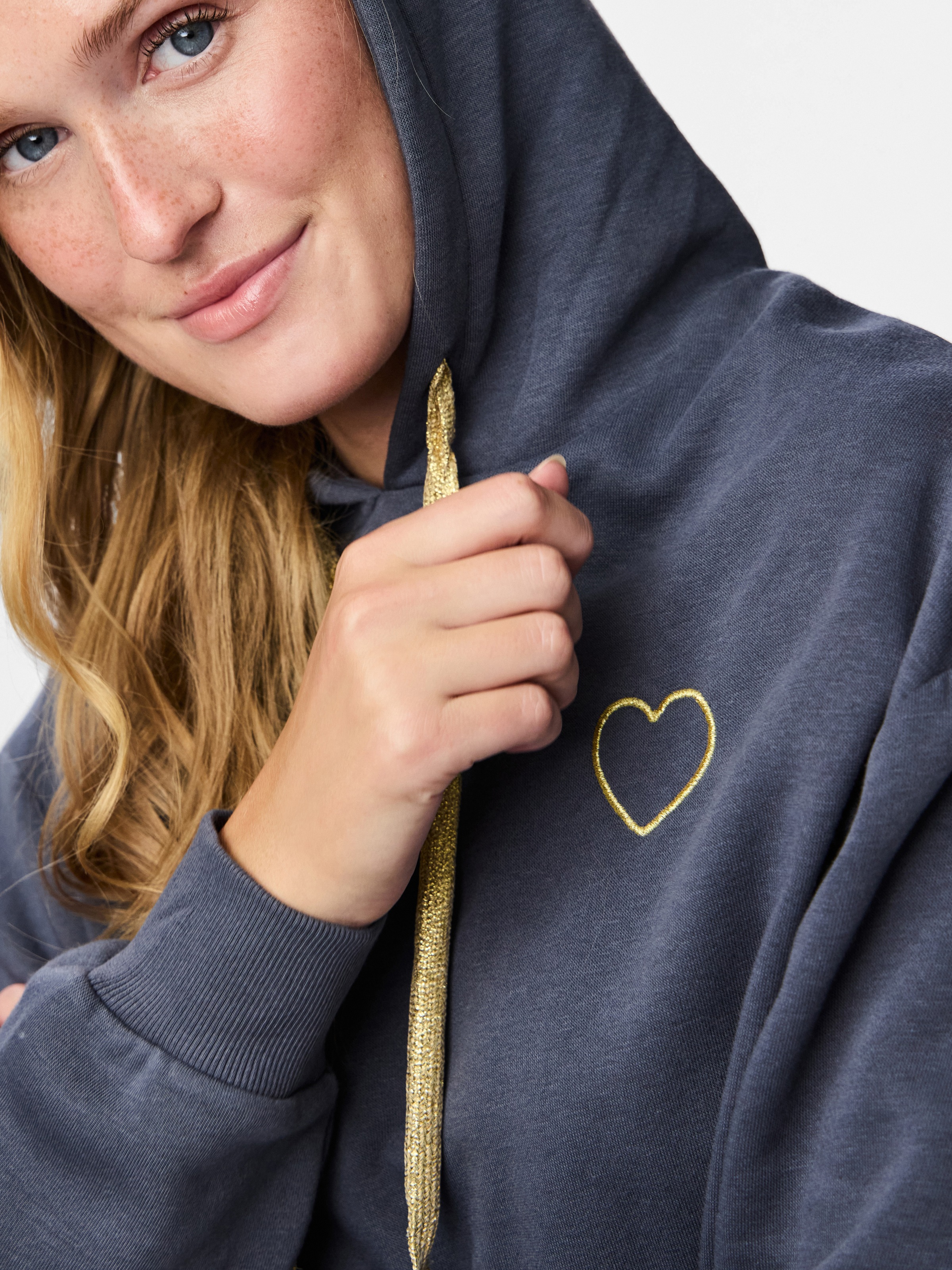 pieces Sweat à capuche »PCCHILLI LS HEART HOODIE NOOS BC«
