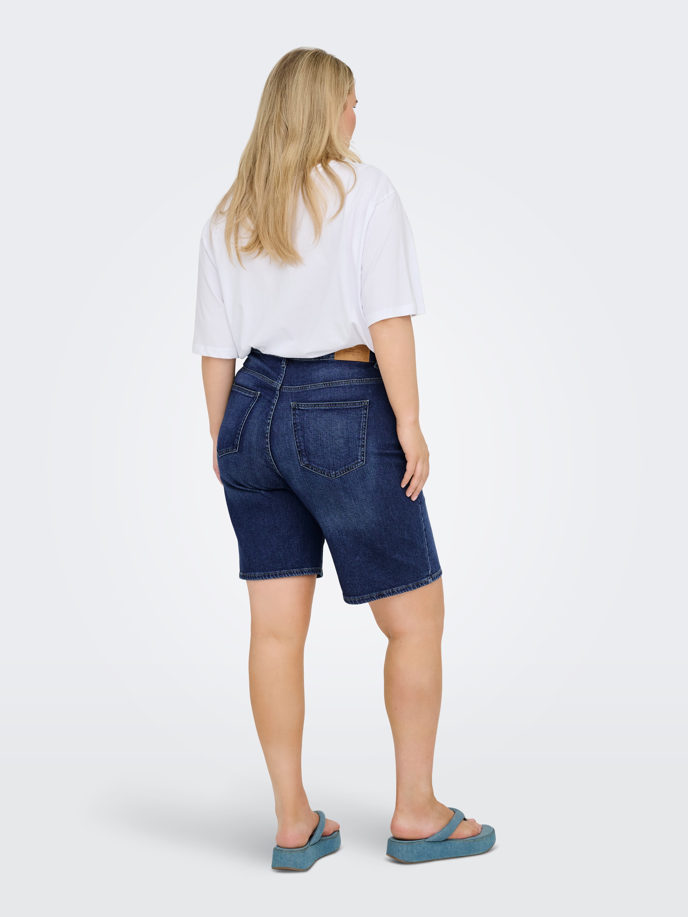 ONLY CARMAKOMA Jeansshorts »CARSONNY HW WIDE DNM SHORTS NAS843 NOOS«