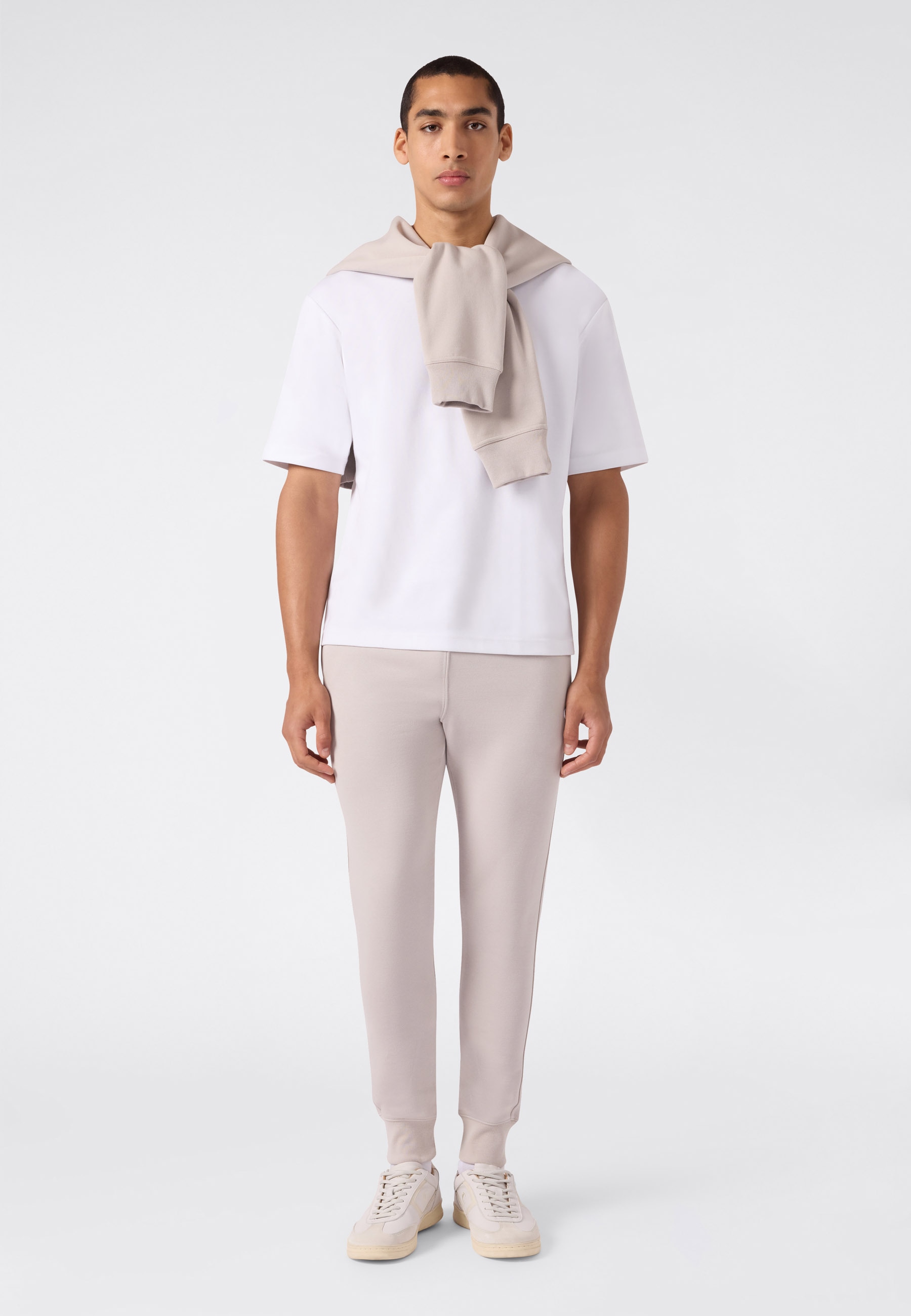 Champion Jogginghose »SPORTWEAR JOGGERS Slim Fit«  mit elastischem Bund und Tunnelzug