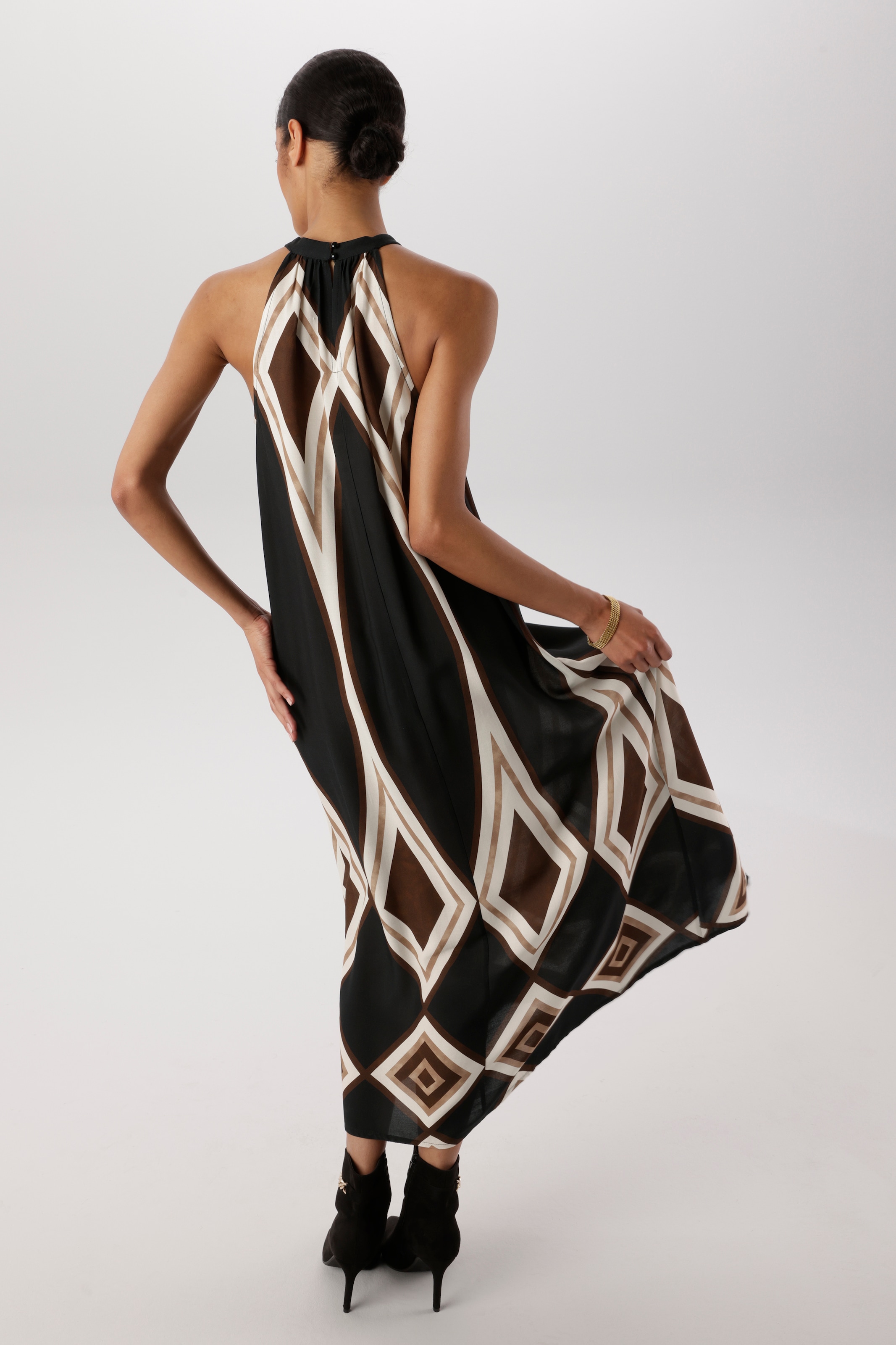 Aniston SELECTED Maxikleid locker fallender Schnitt mit grafischen Muster - NEUE KOLLEKTION