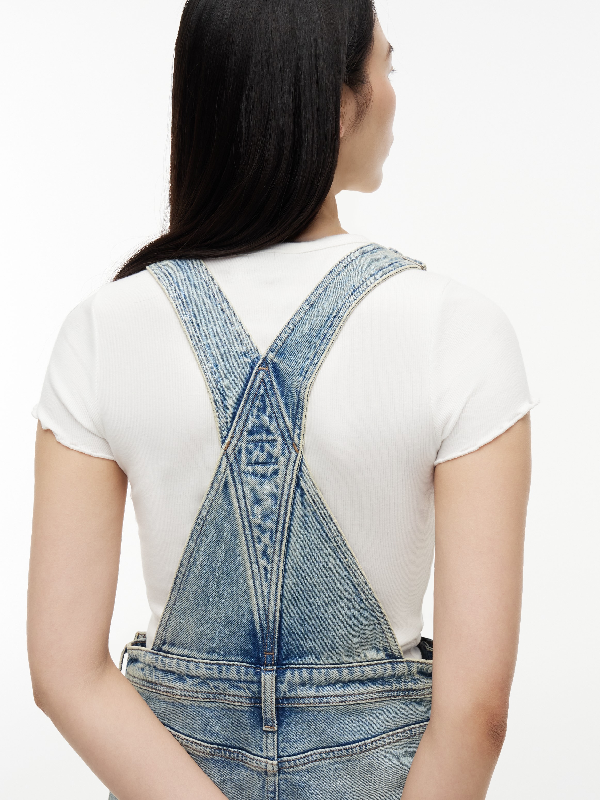 Tommy Jeans Jeanskleid »DENIM DUNGAREE DRESS RWB CJ6115« Brusttasche Baumwollmischung