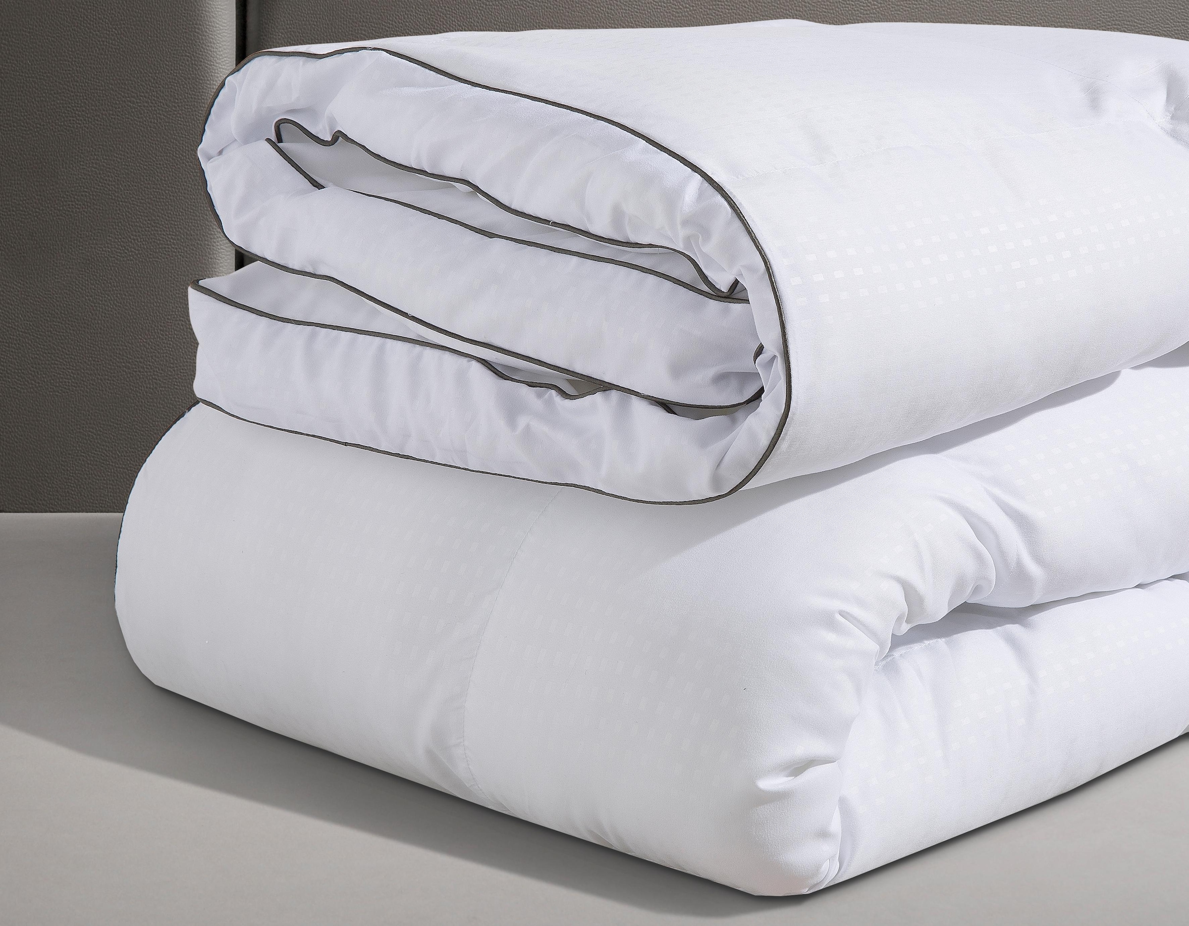 Hanse by RIBECO Couette en fibres synthétiques »Max« warm 1 cuis tlg. sehr weich und flauschig