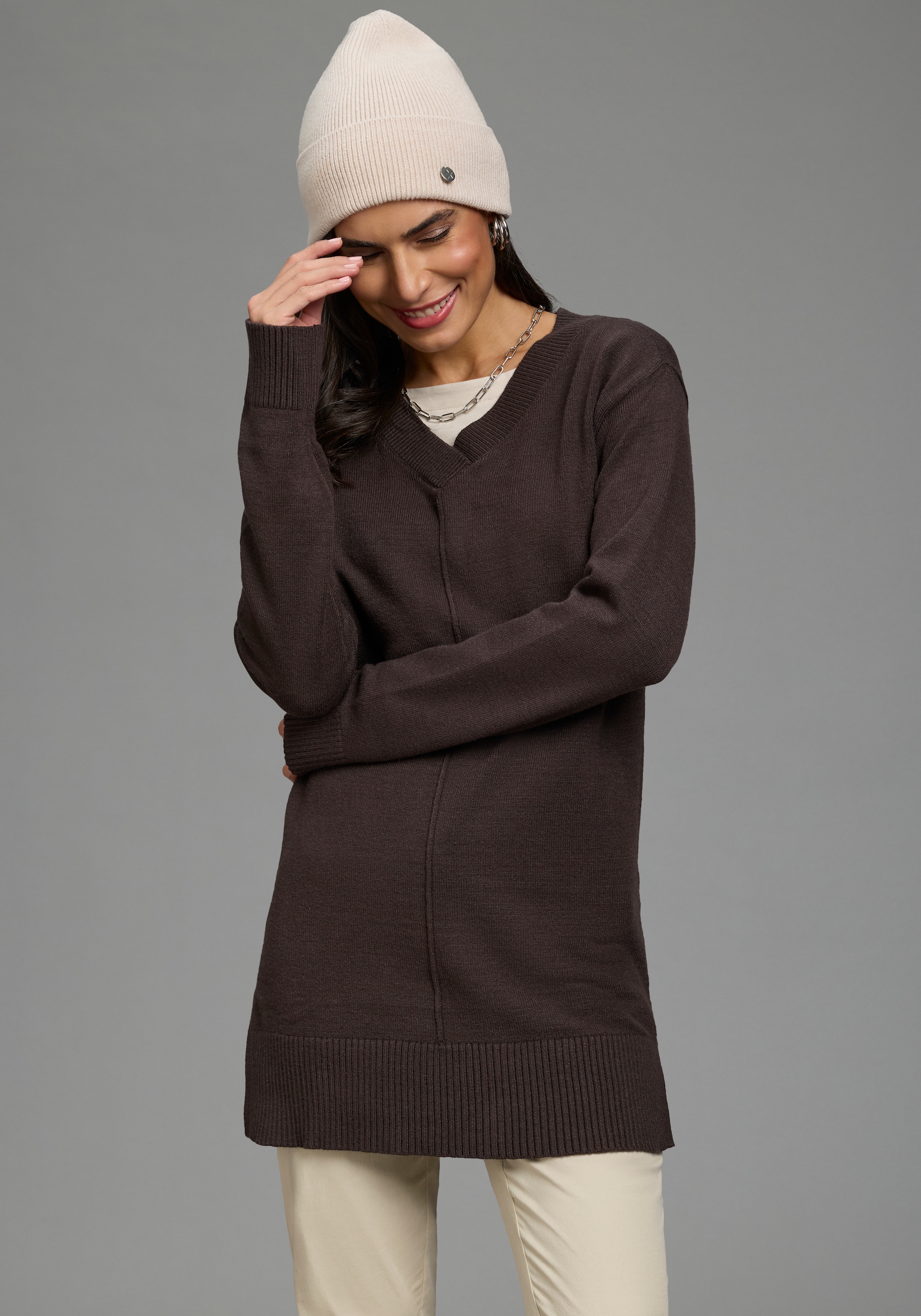 Image of Laura Scott Strickpullover "mit femininem V-Ausschnitt" aus weicher Viskosemischung