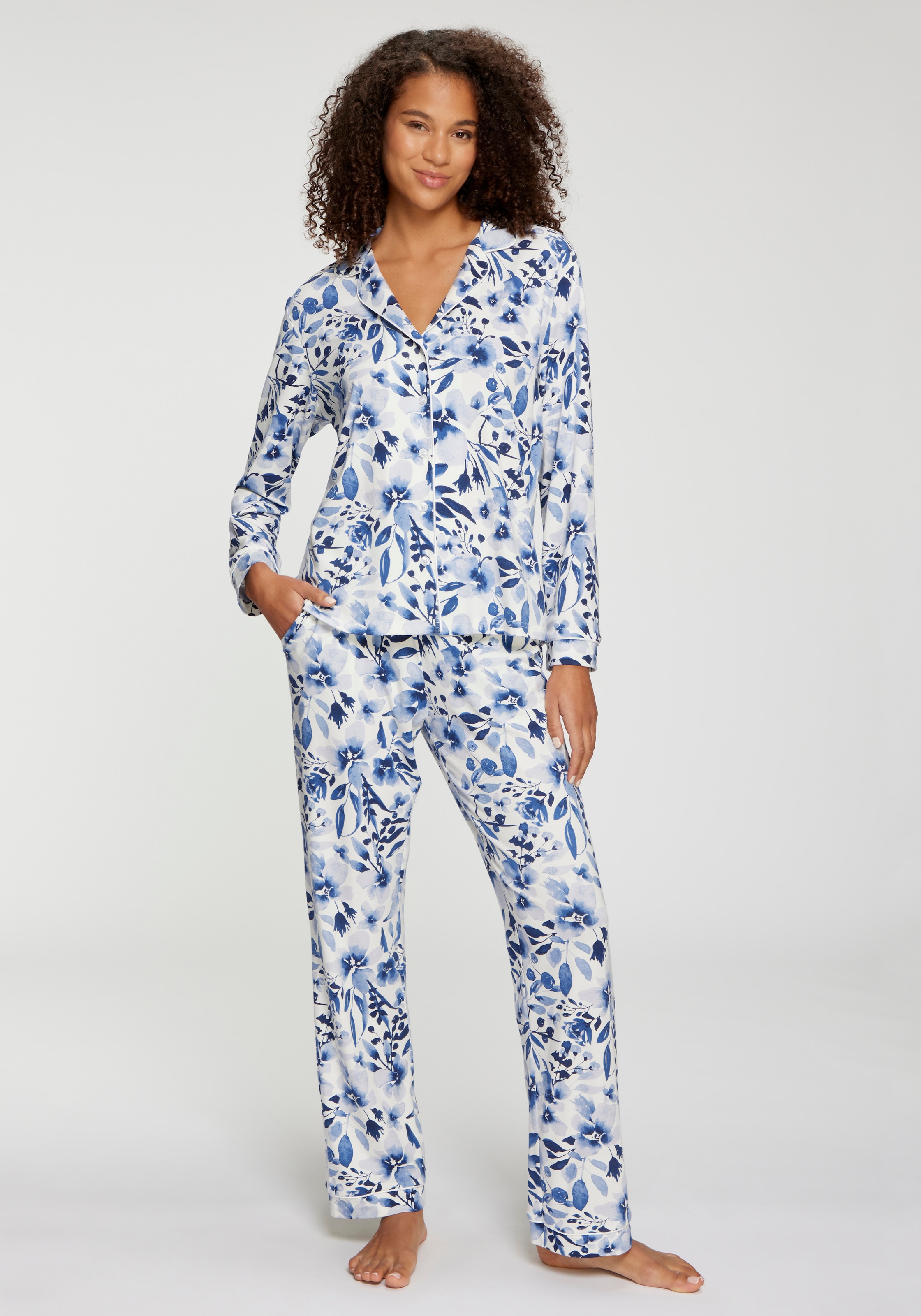 Image of LASCANA Pyjama Set, 2 mit Blumen-Alloverprint