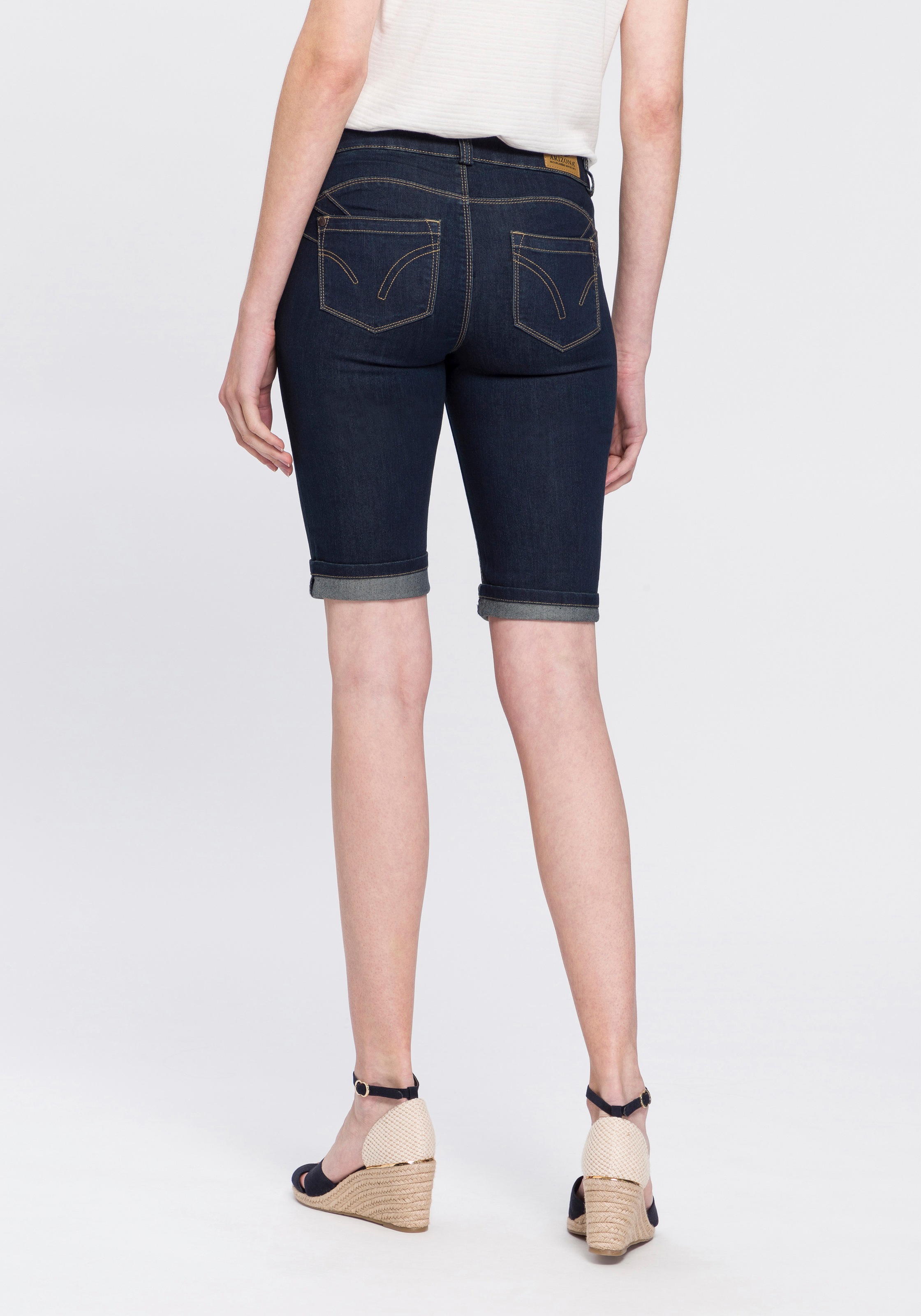 Image of Arizona Jeansbermudas »Shaping«, Mid Waist bei Ackermann Versand Schweiz
