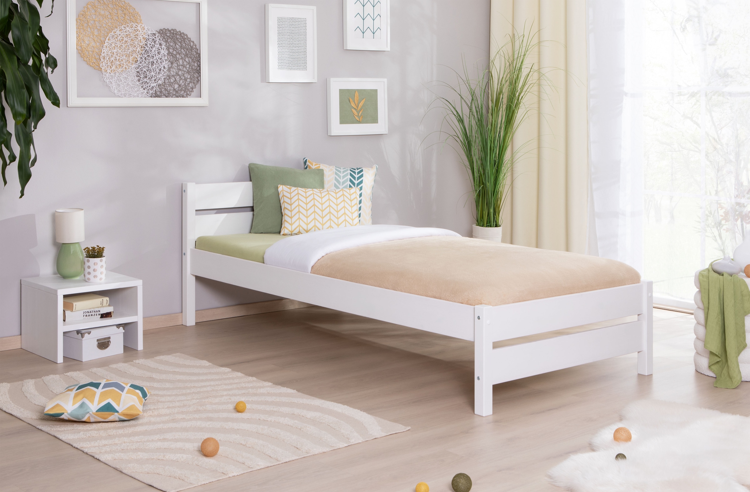 Ticaa Massivholzbett »Bora«, ideal fürs Kinder- und Jugendzimmer, inklusive Rollrost