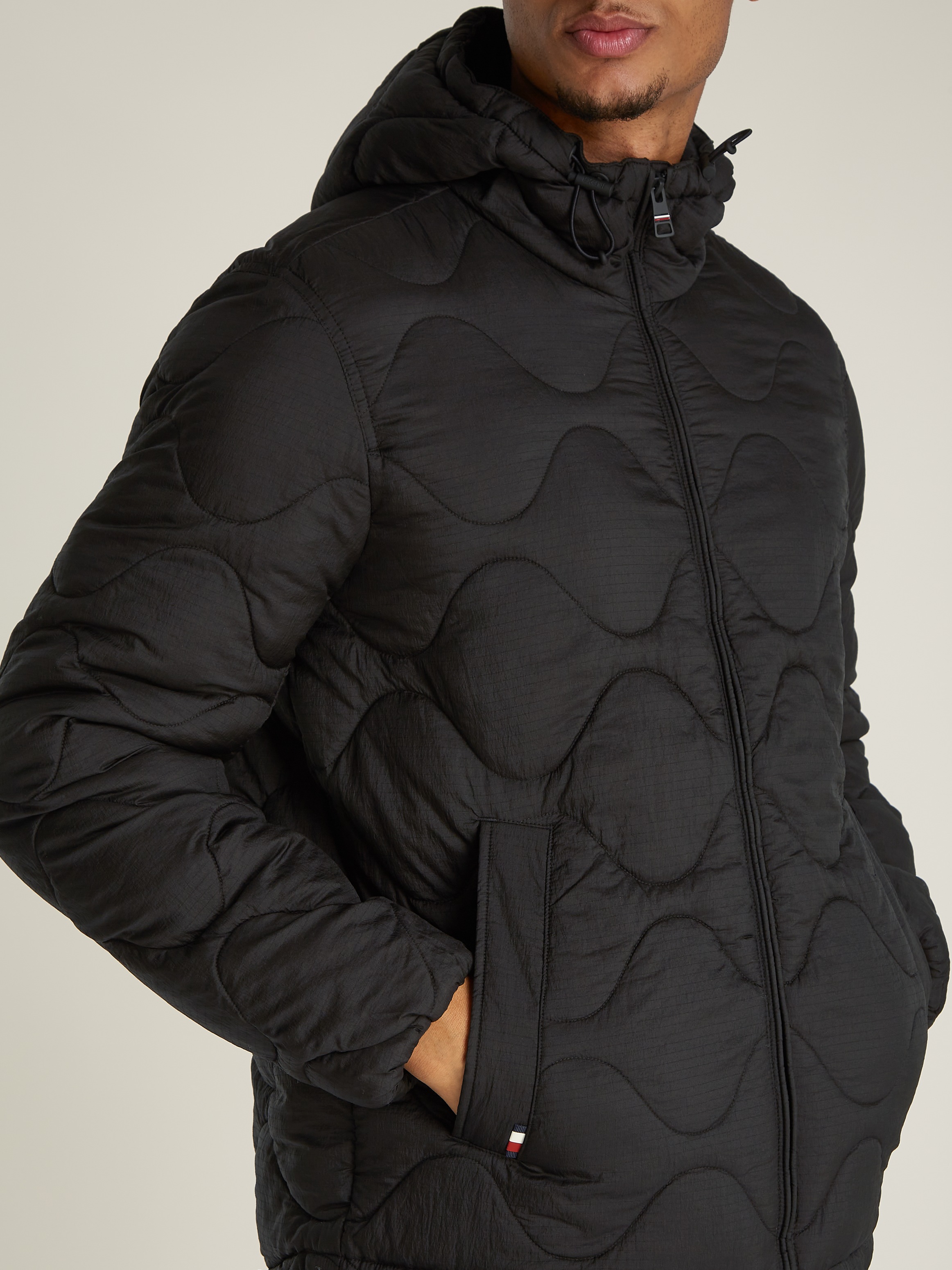 Tommy Hilfiger Steppjacke »ONION QUILTED HOODED JACKET«, Mit Zwiebelsteppung