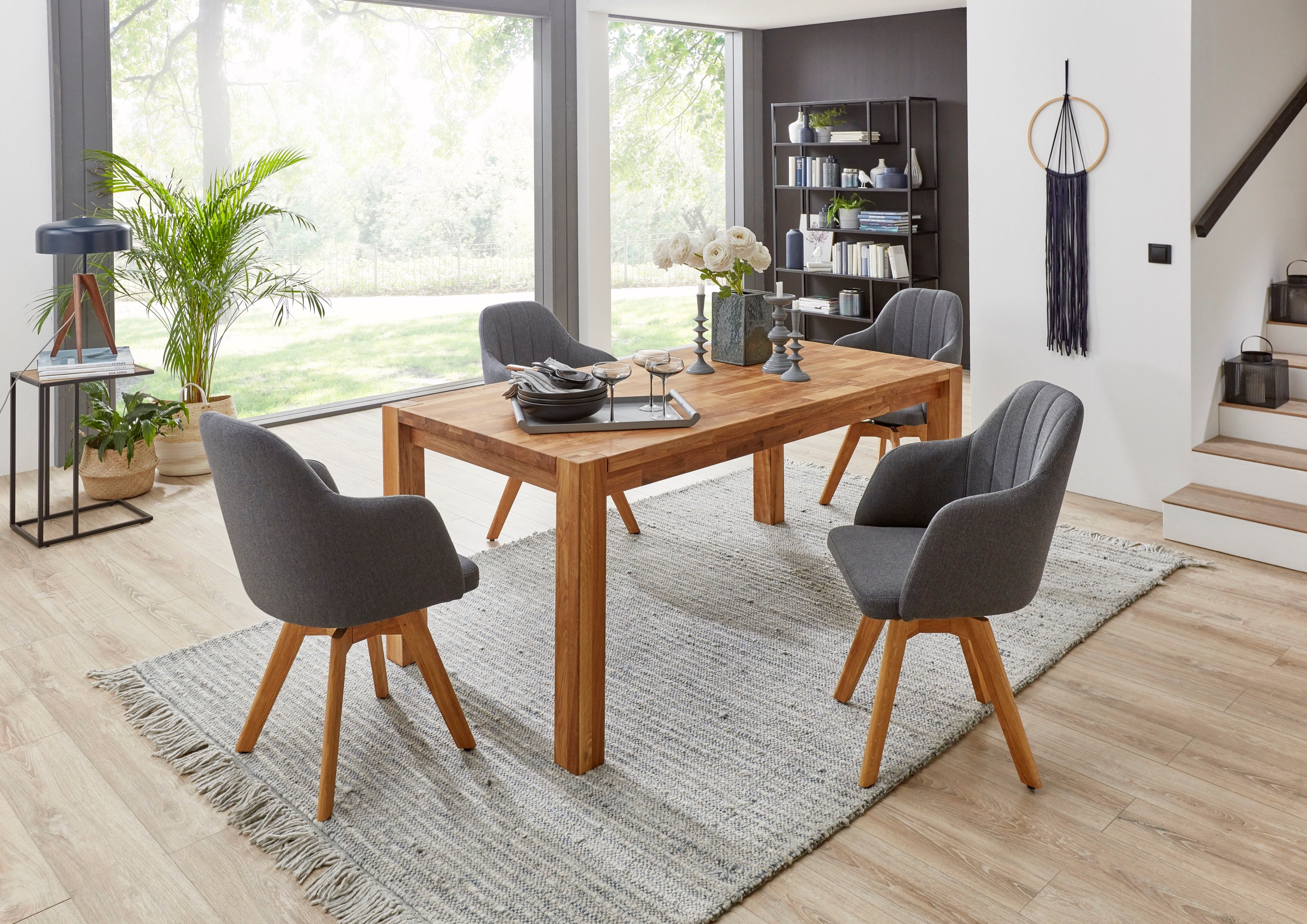 Image of Holzzone Essgruppe »Ben«, (Set, 5 tlg.), Essgruppe, Wildeiche massiv, bestehend aus 4 modern gepolsterten Stuhl-Sesseln und einem 140 cm breiten Tisch bei Ackermann Versand Schweiz