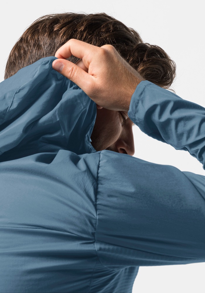 Jack Wolfskin Funktionsjacke »PRELIGHT ALPHA JKT M« mit Kapuze