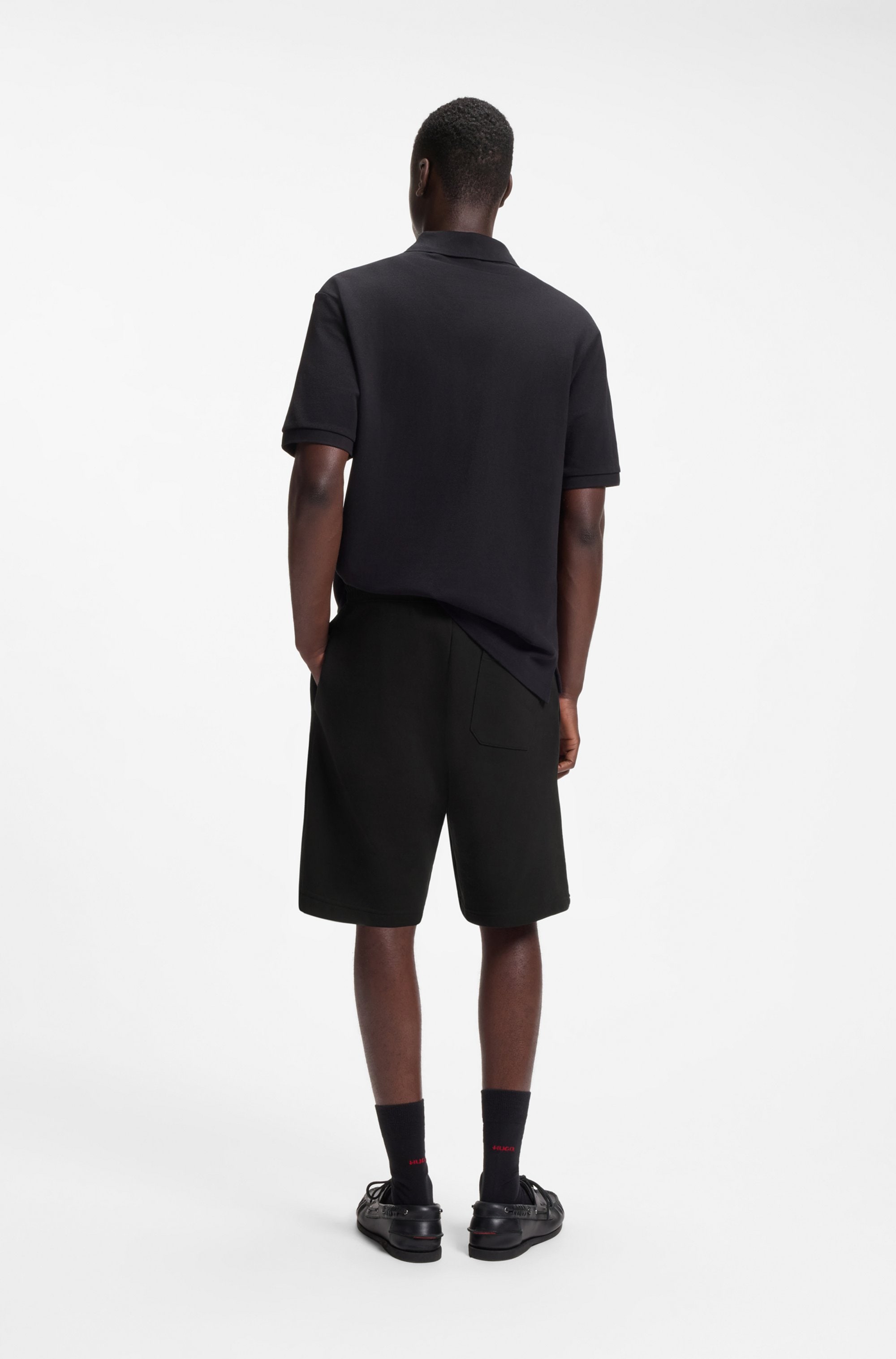 HUGO Blue Sweatshorts »Nasensio«  mit Markenlabel